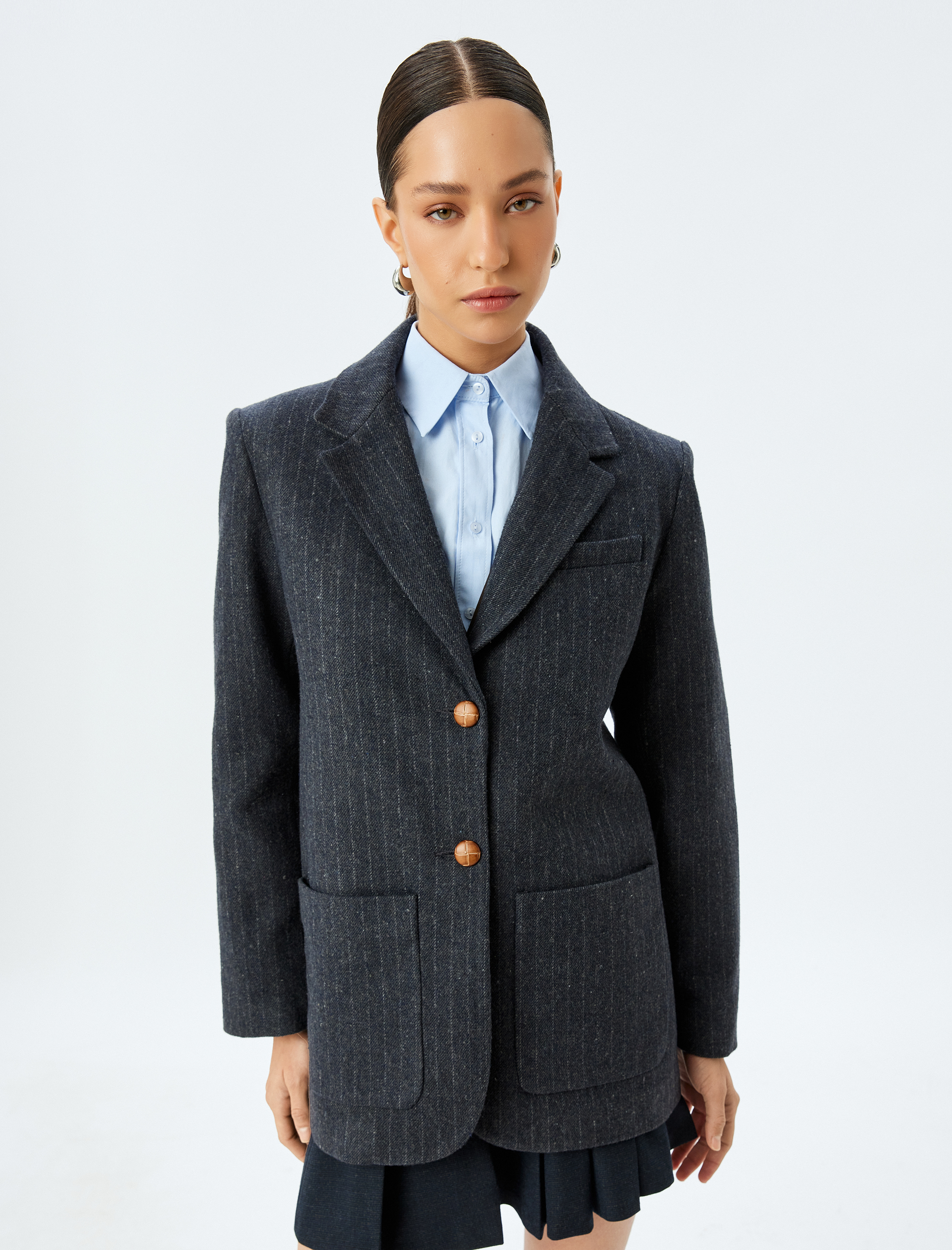   Aplike Çift Cep Detaylı Kruvaze Oversize Kaşe Blazer Ceket