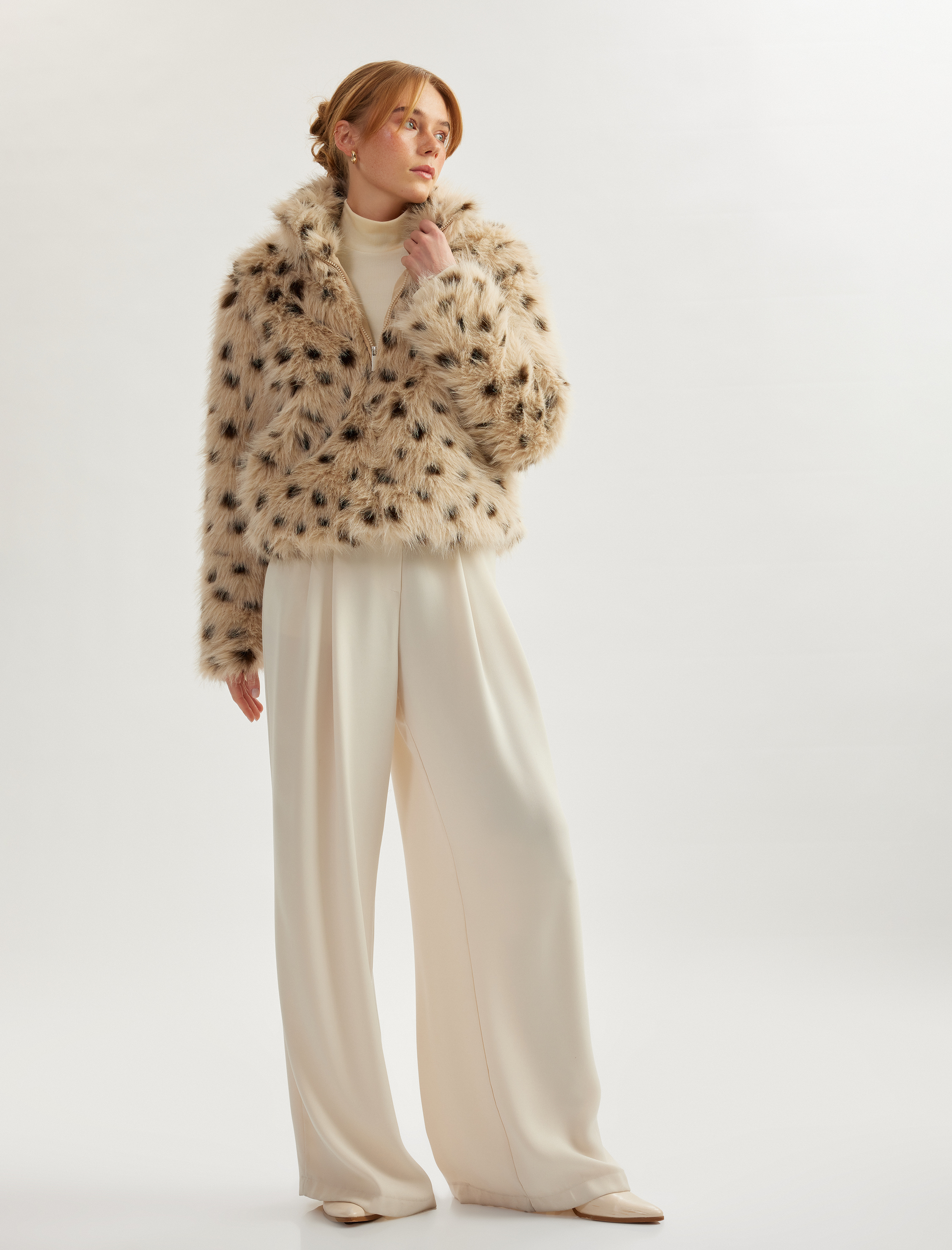   Uzun Kollu Dik Yaka Leopar Desenli Suni Kürk Ceket