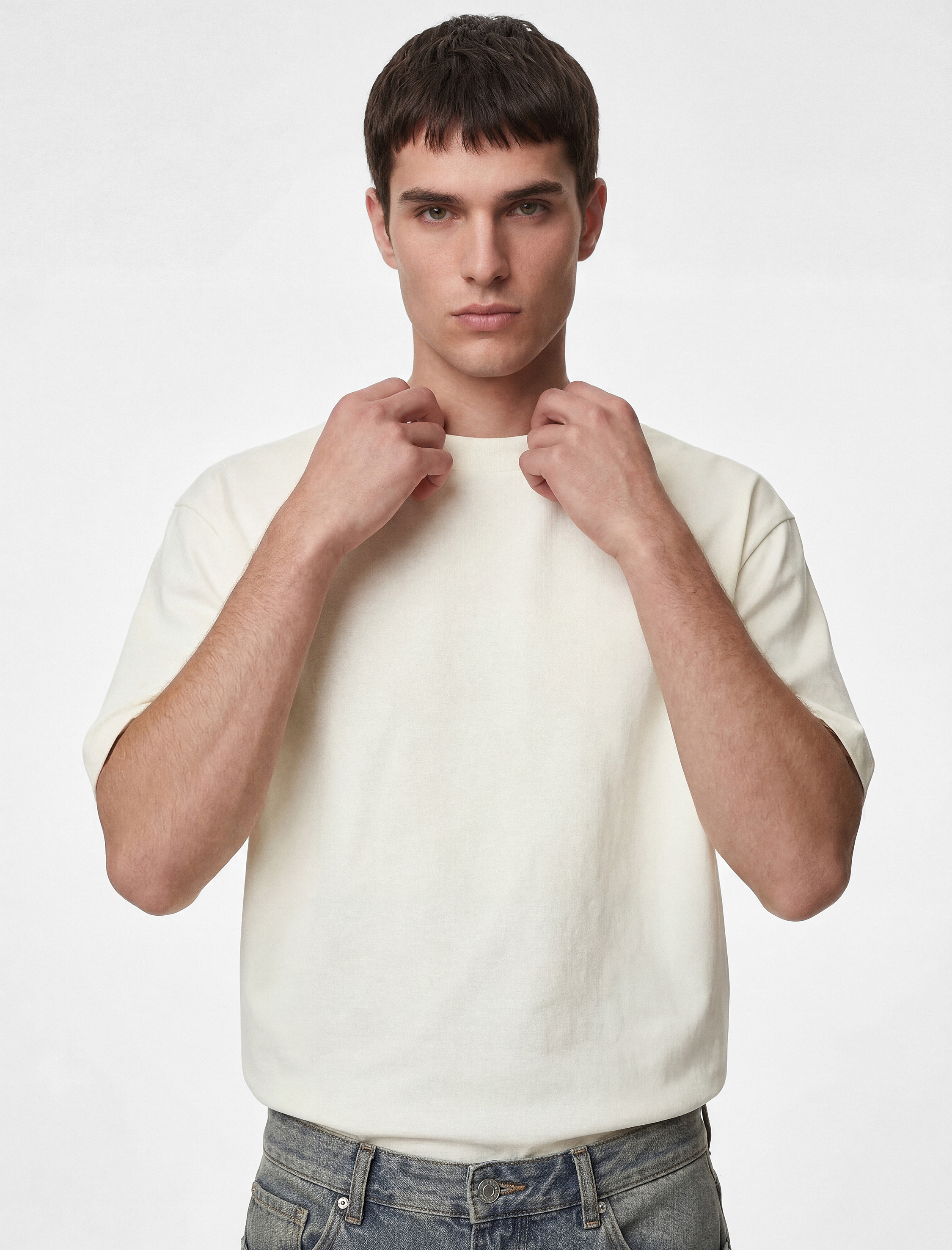   Kısa Kollu Pamuklu Tok Kumaş Bisiklet Yaka Oversize Basic Tişört