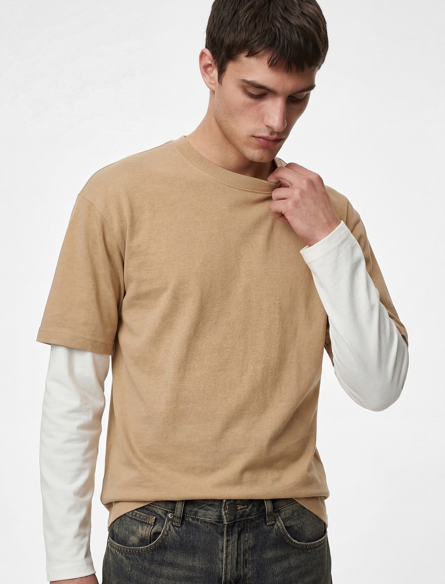 Koton Erkek Bisiklet Yaka Rahat Kalıp Pamuklu Tok Kumaş Detaylı Uzun Çıkma Kollu T-Shirt