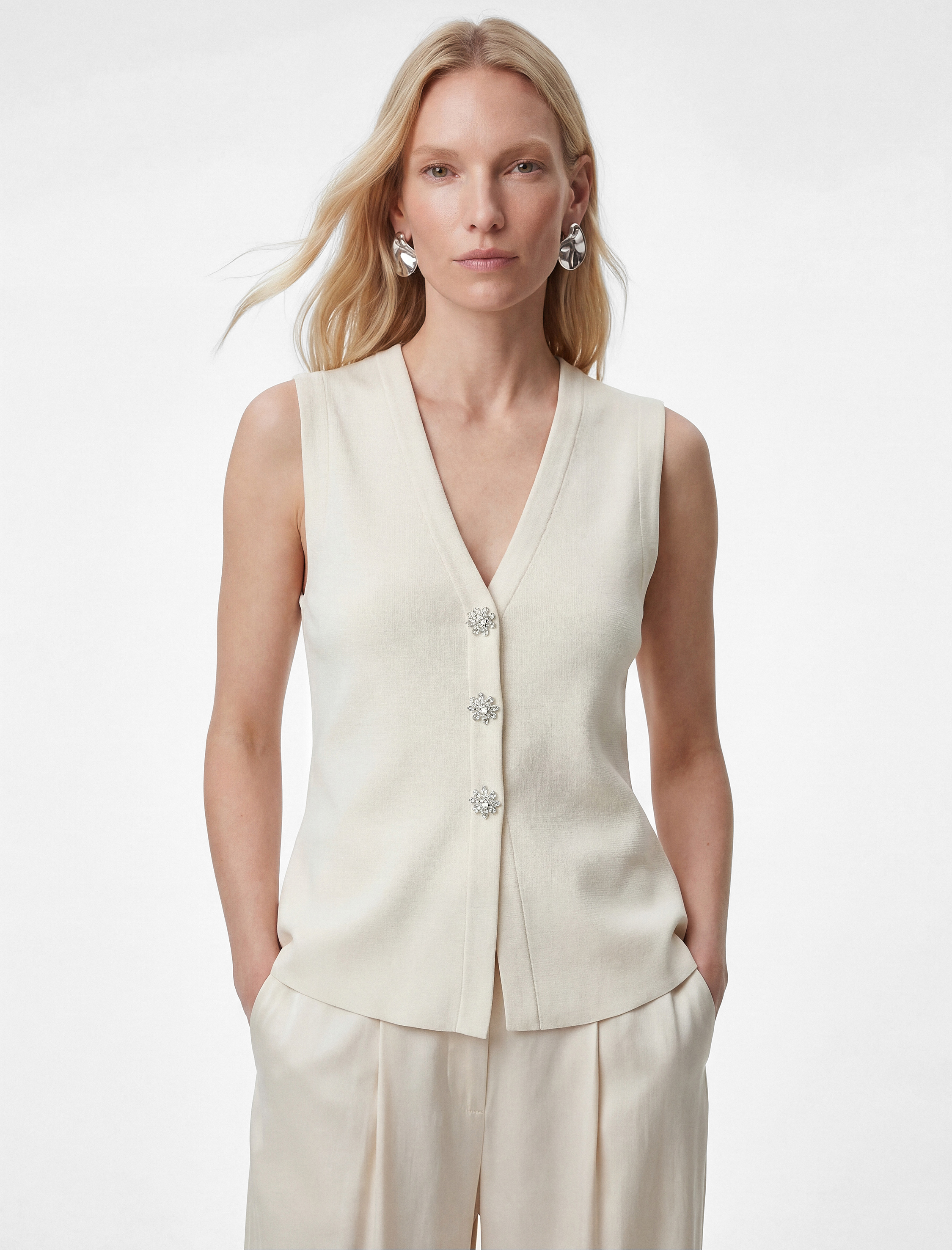   Mücevher Düğme Detaylı Peplum Kesim Triko Yelek