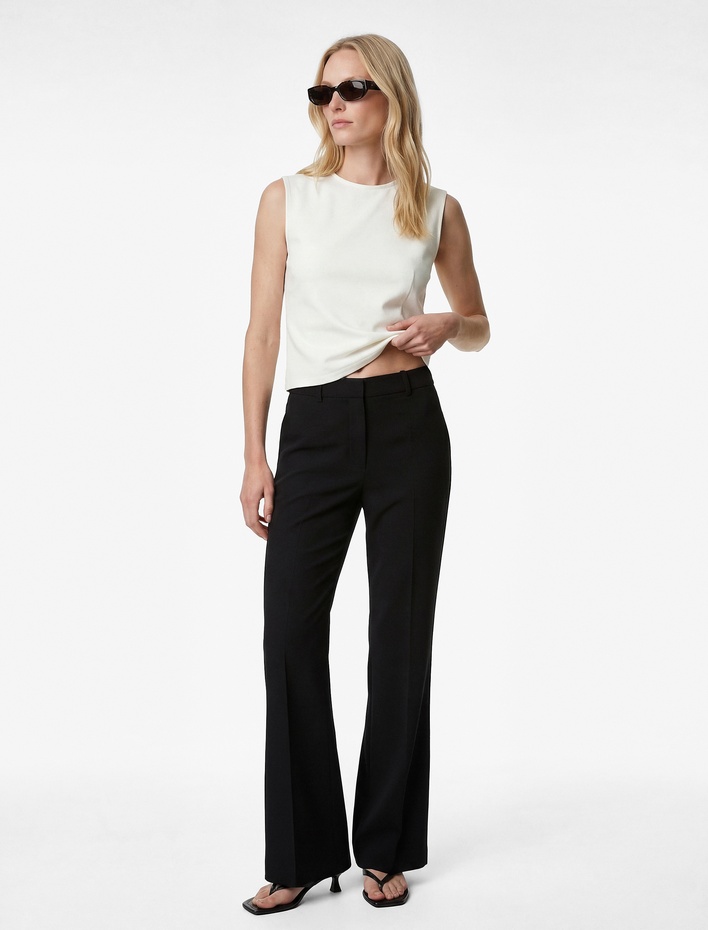  Slim Fit Pamuklu Kolsuz Bisiklet Yaka Body