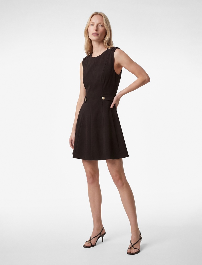  Slim Fit Metal Aksesuarlı Kolsuz Bisiklet Yaka A Kesim Mini Elbise