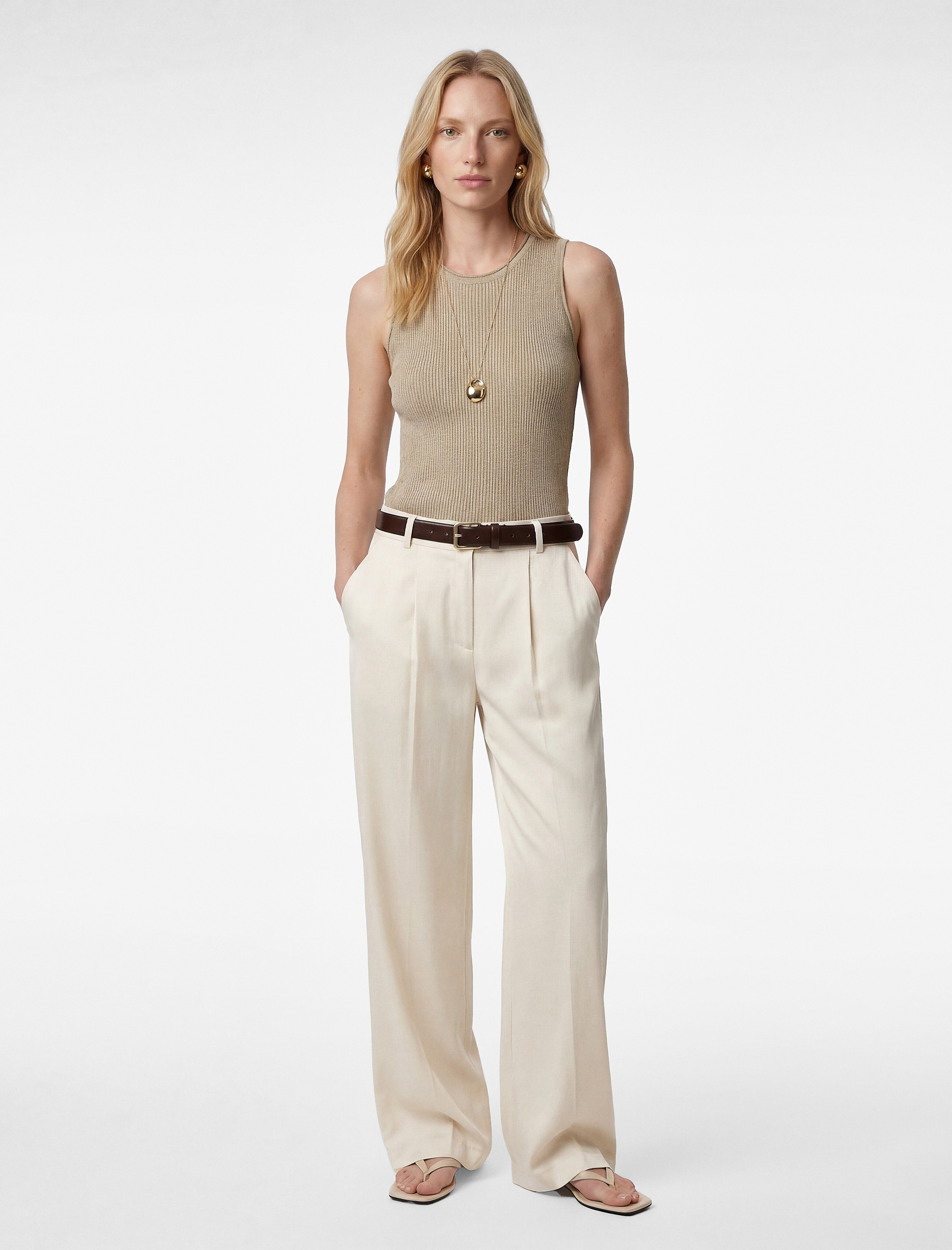   Bisiklet Yaka Kolsuz İnce Triko Bluz