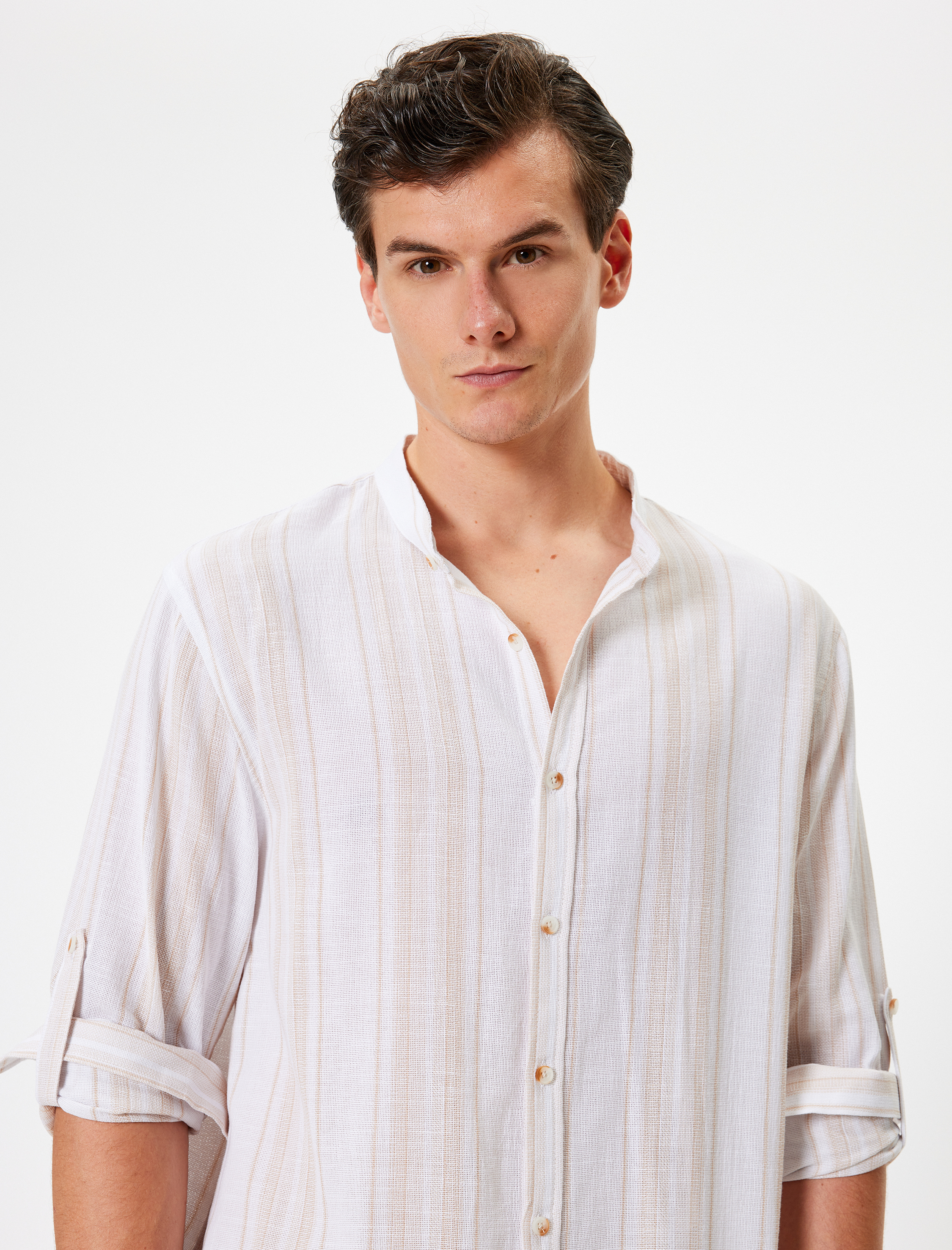   Uzun Kollu Katlanabilir Kol Detaylı Regular Fit Pamuklu Hakim Yaka Gömlek