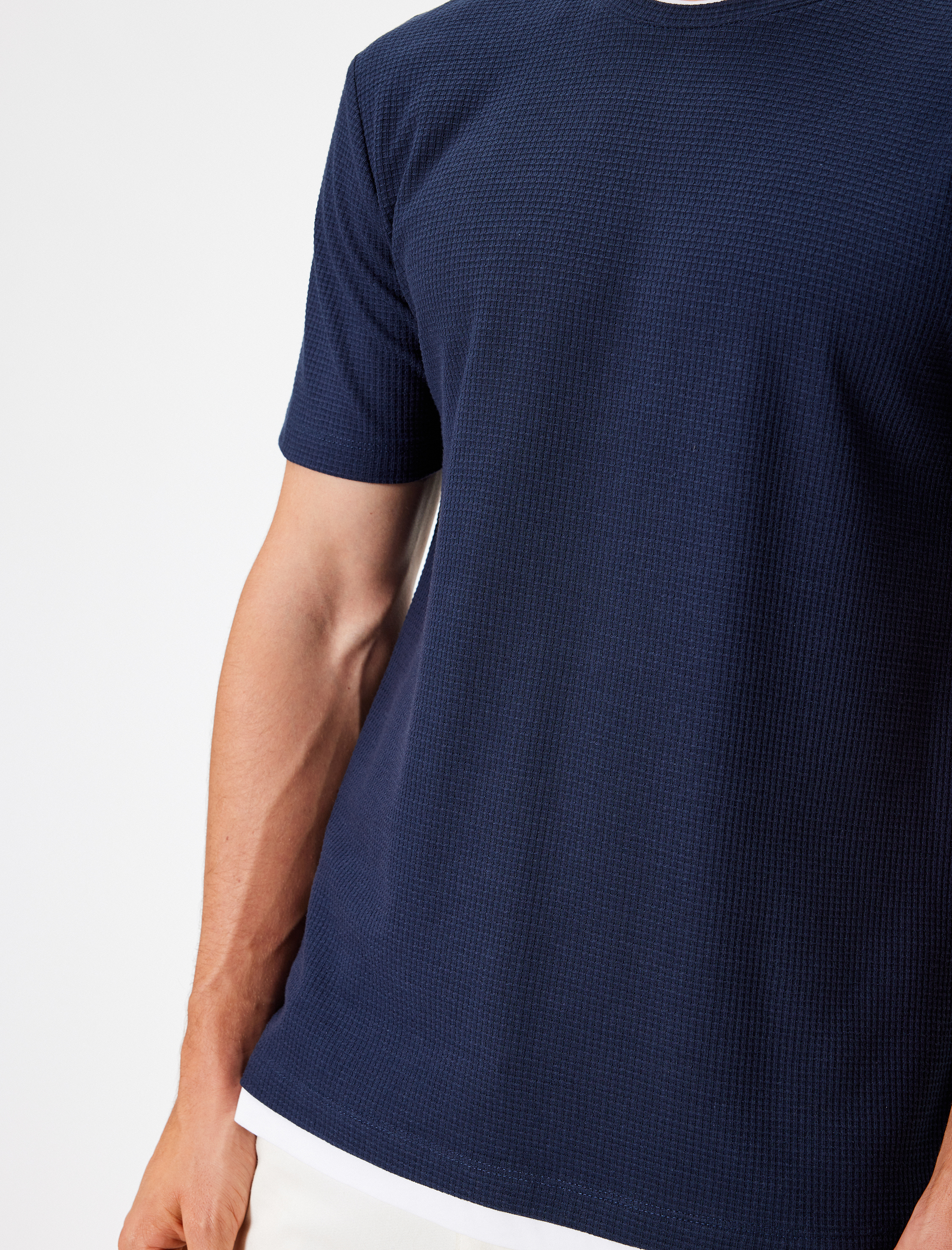   Kısa Kollu Pamuk Karışımlı Bisiklet Yaka Dokulu Slim Fit Tişört