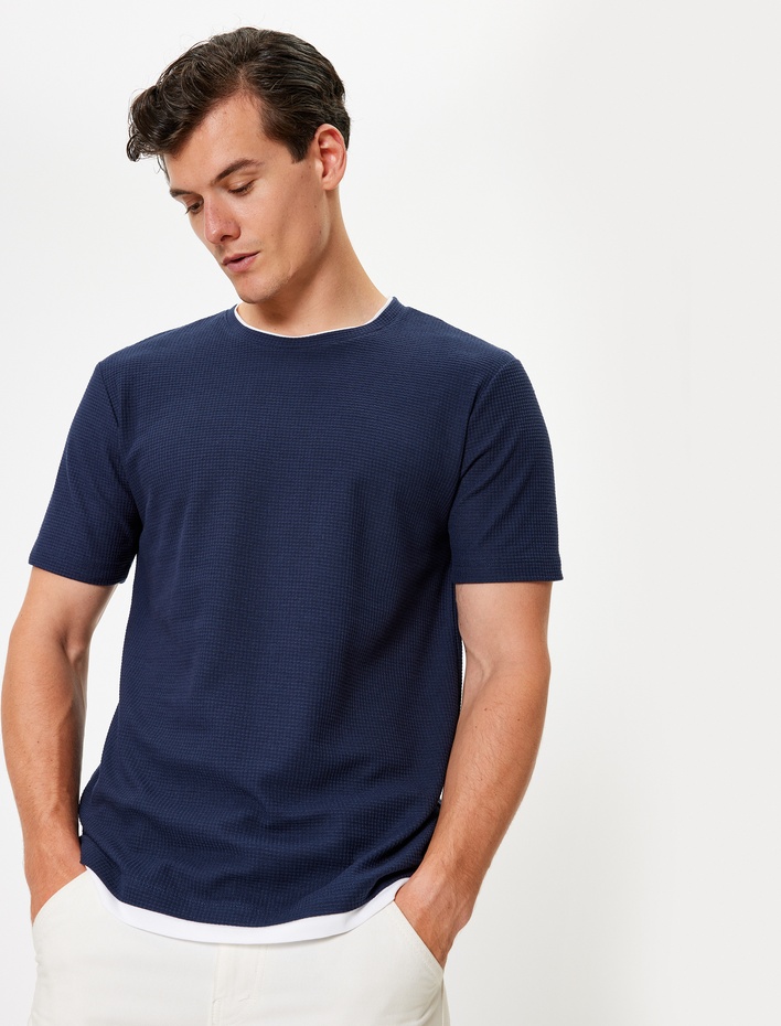  Kısa Kollu Pamuk Karışımlı Bisiklet Yaka Dokulu Slim Fit Tişört