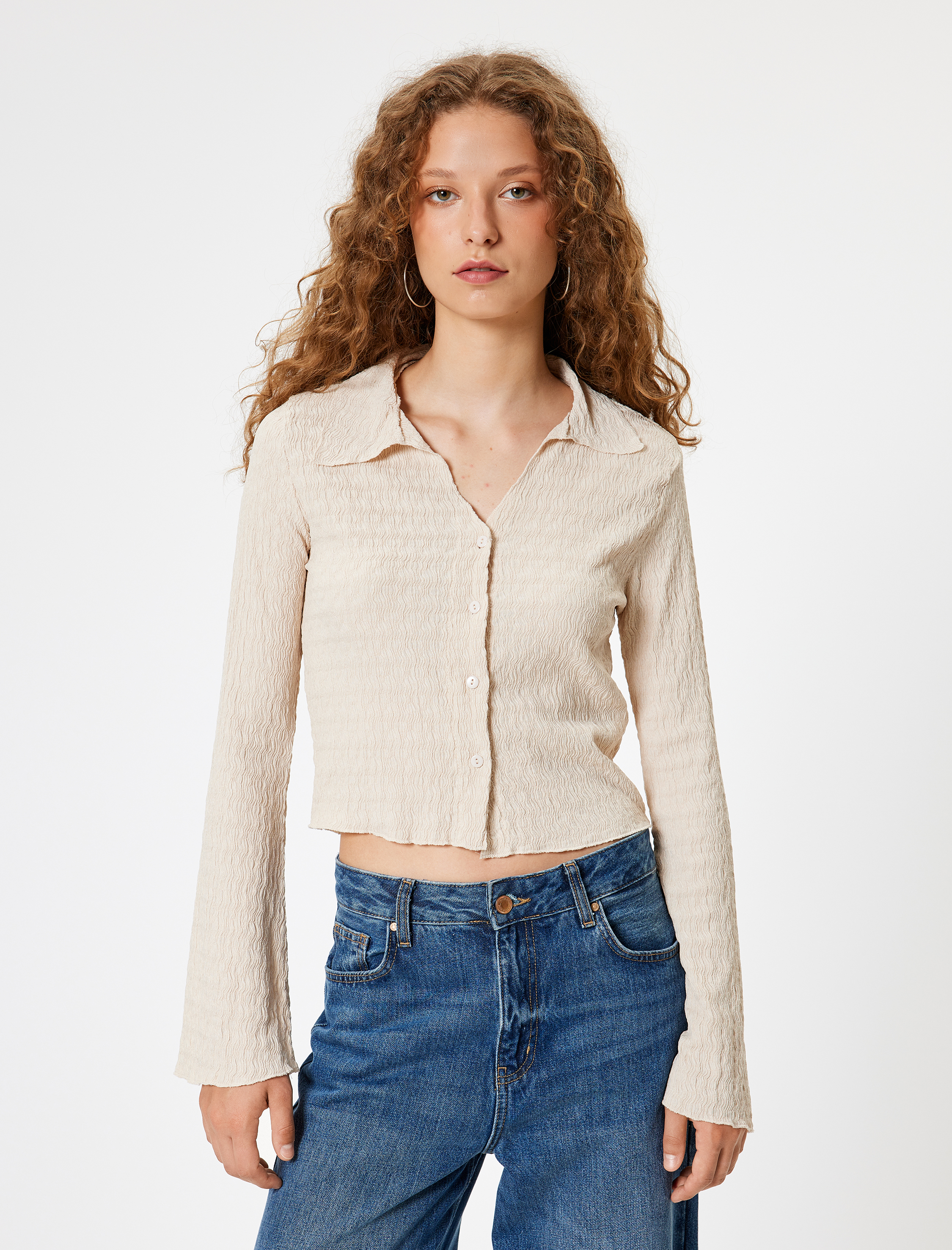   Uzun Kollu Dokulu Düğmeli Gömlek Yaka Tişört Bürümcük