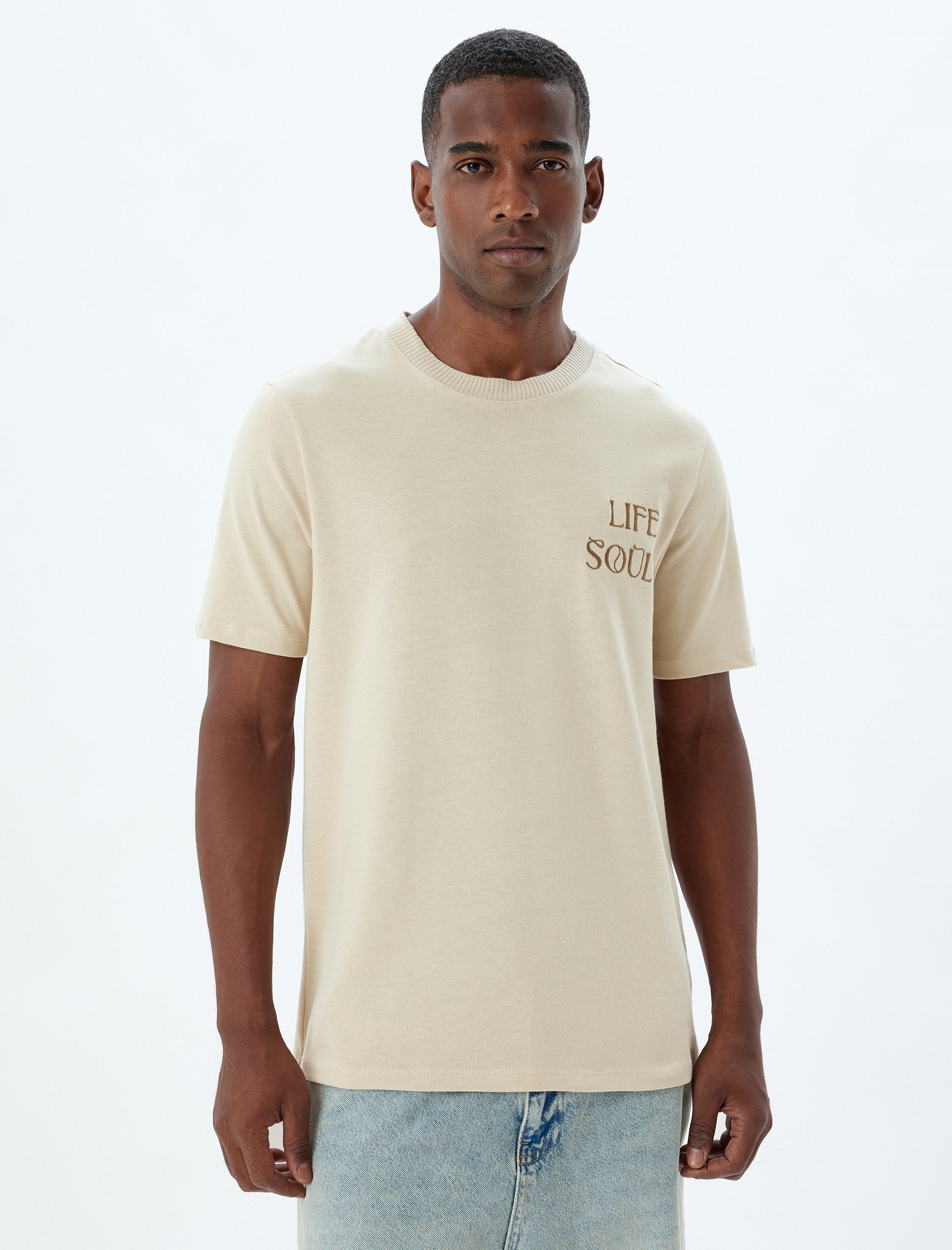   Bisiklet Yaka Pamuklu Regular Fit Slogan İşlemeli Kısa Kollu Tişört