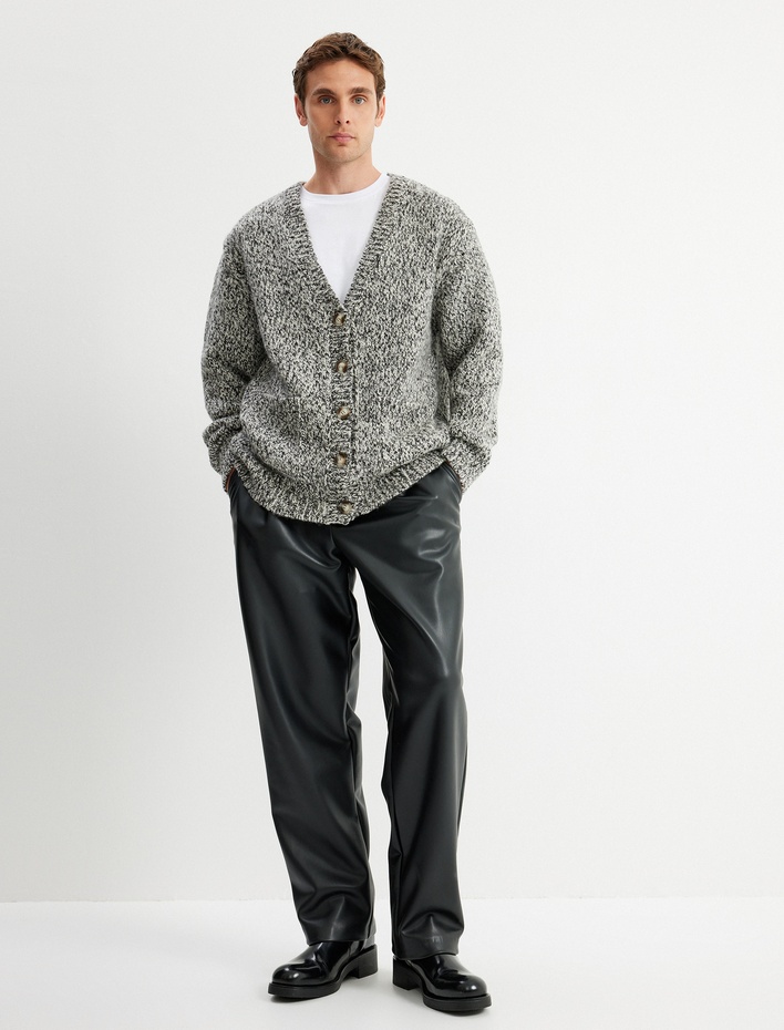  Triko Hırka V Yaka Düğmeli