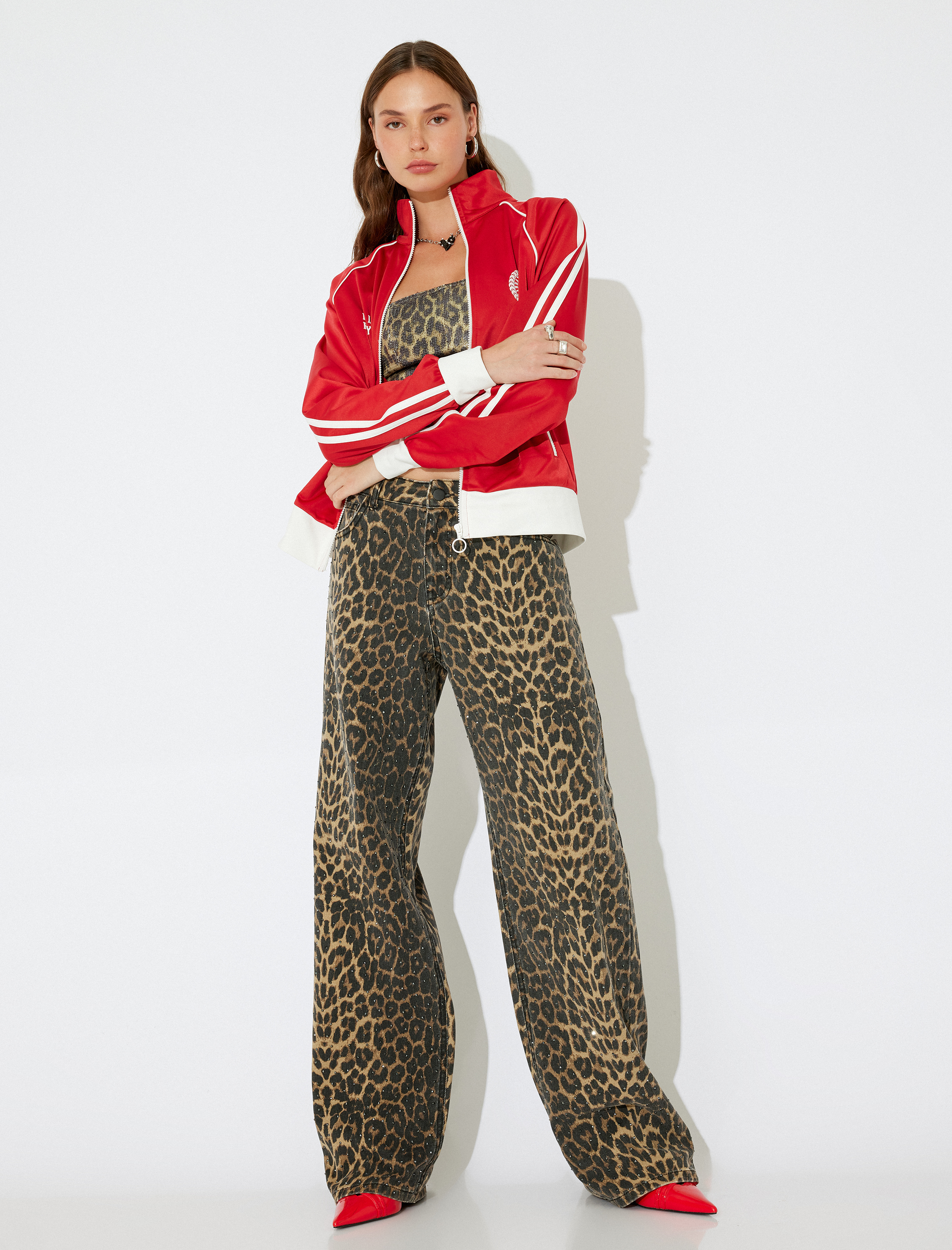   Taşlı Uzun Düz Paça Normal Bel Düğmeli Cepli Leopar Pantolon - Longer Straight Fit Jean