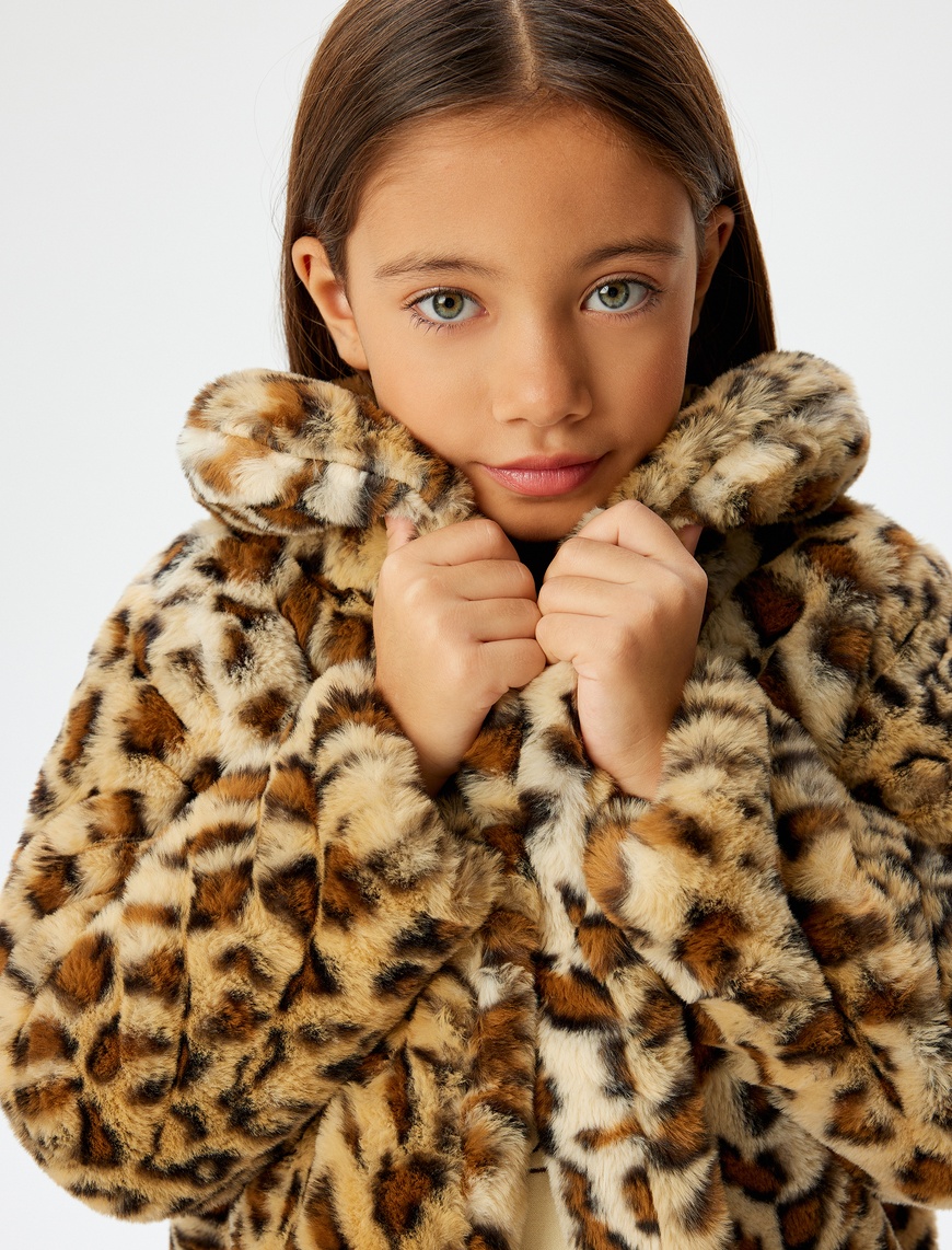 Ekru Kız Çocuk Oversize Bebe Yaka Leopar Mont Suni Kürklü Uzun