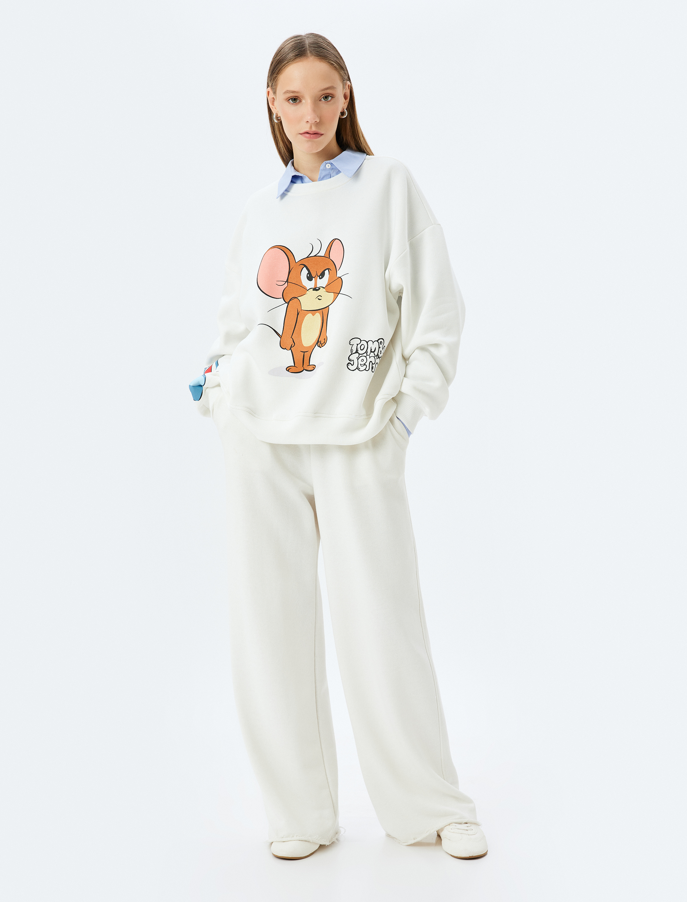  Tom ve Jerry Baskılı Bisiklet Yaka Şardonlu Rahat Kalıp Lisanslı Sweatshirt
