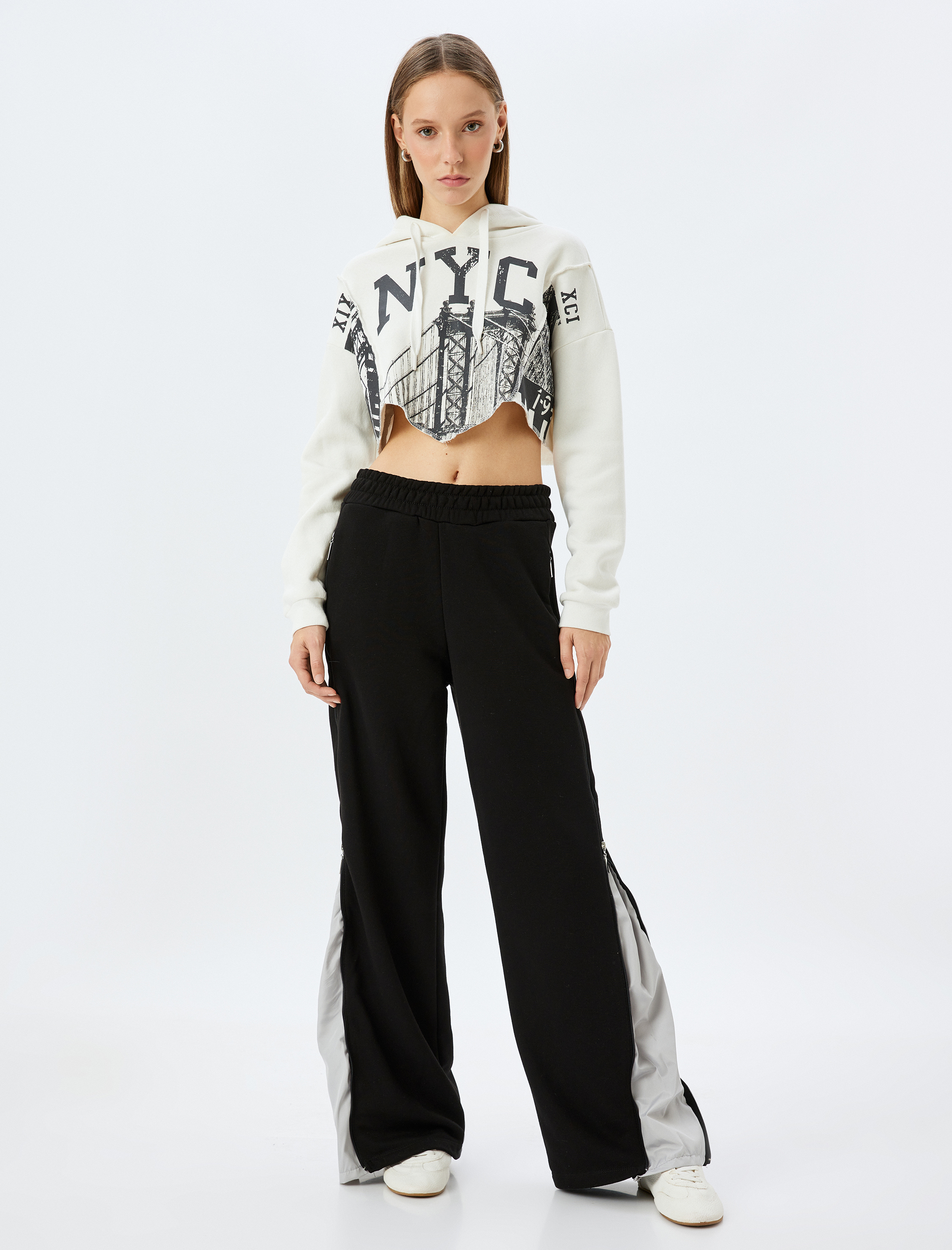   Bol Paça Fermuar Detaylı Beli Lastikli Rahat Kalıp Şardonlu Eşofman Altı