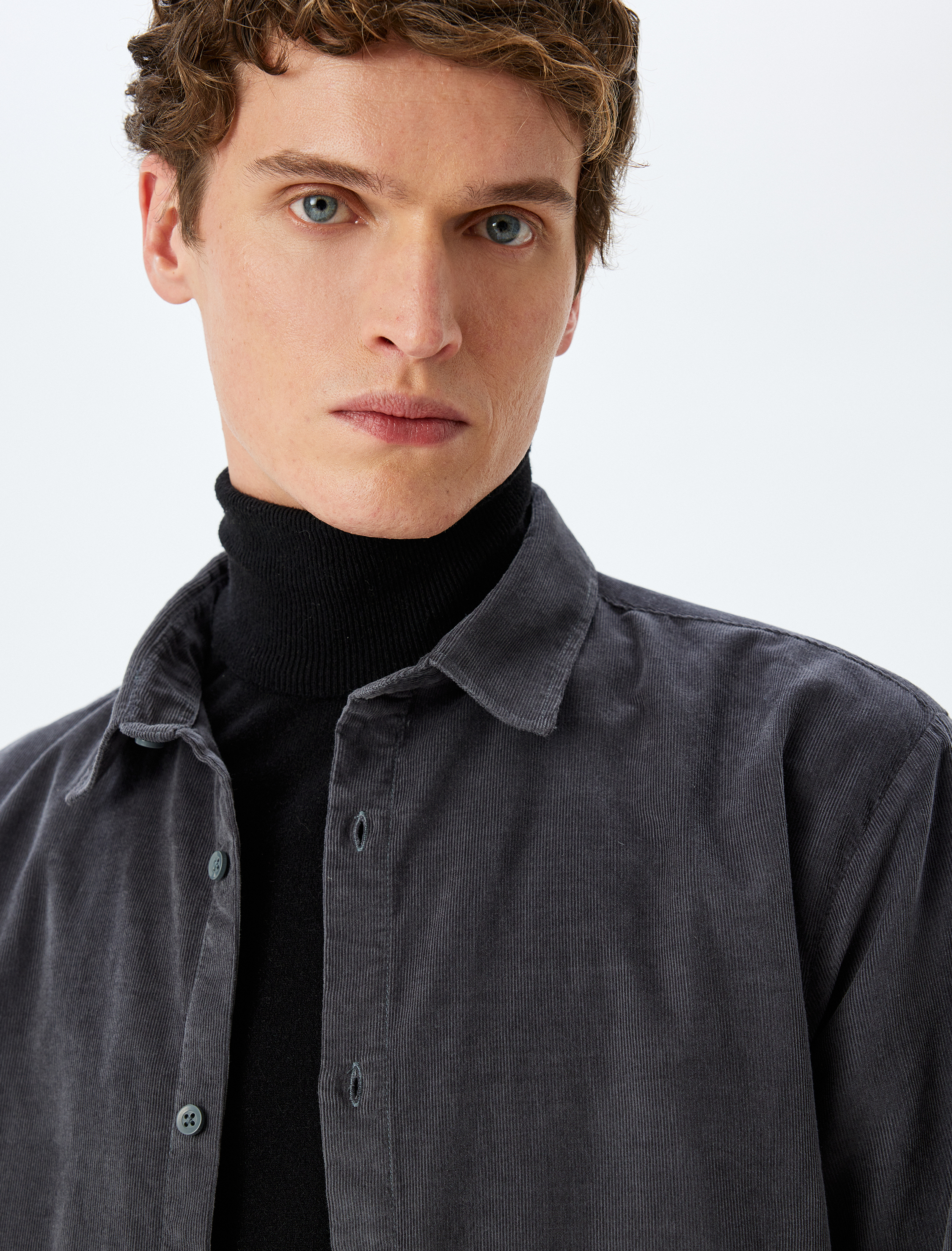   Pamuklu Regular Fit Fitilli Kadife Uzun Kollu Gömlek