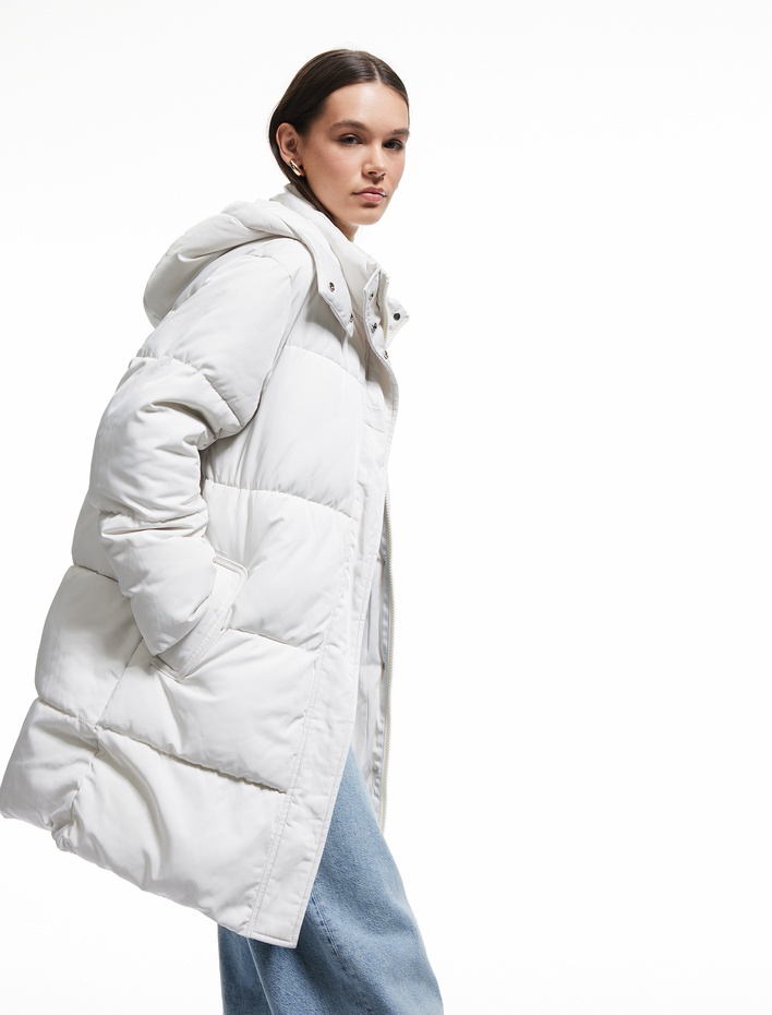  Kapüşonlu Çıtçıt Düğmeli Fermuarlı Oversize Şişme Mont