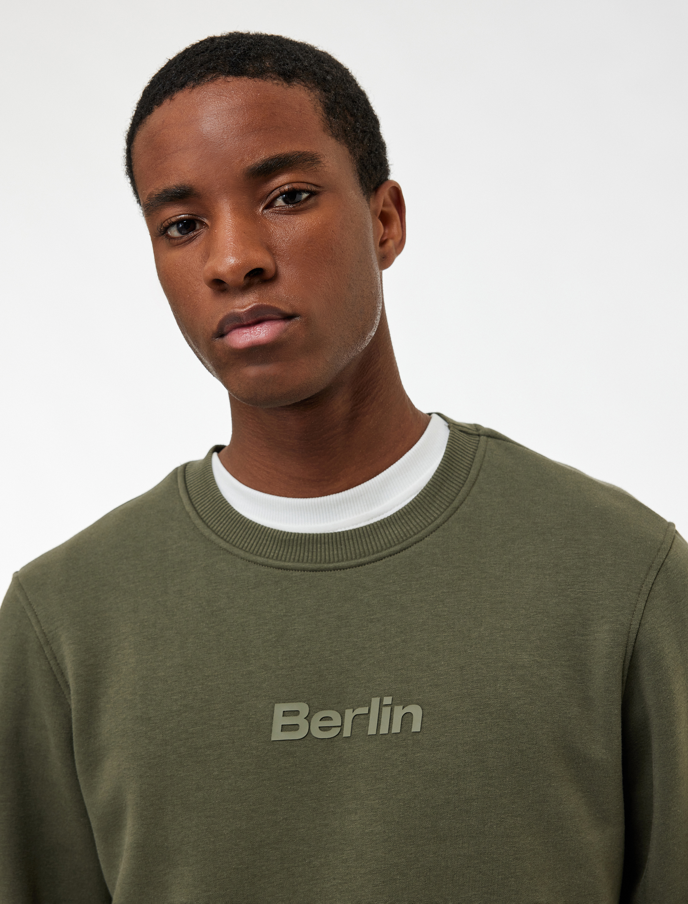   Uzun Kollu Bisiklet Yaka Şardonlu Baskılı Sweatshirt