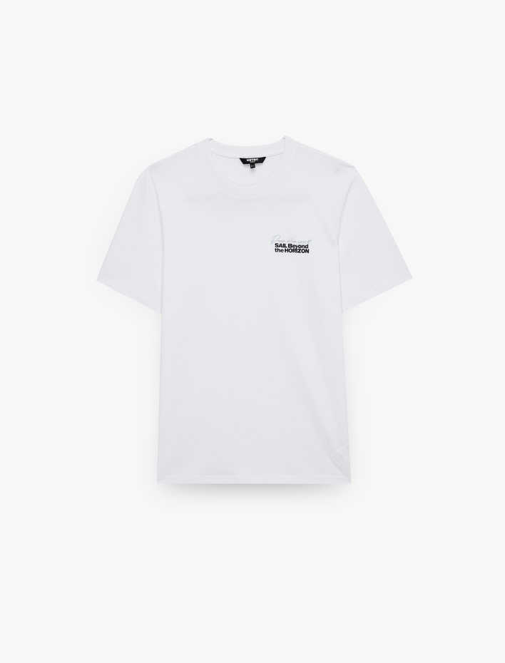  Kısa Kollu Bisiklet Yaka Pamuklu Nakışlı Arkası Baskılı Tişört