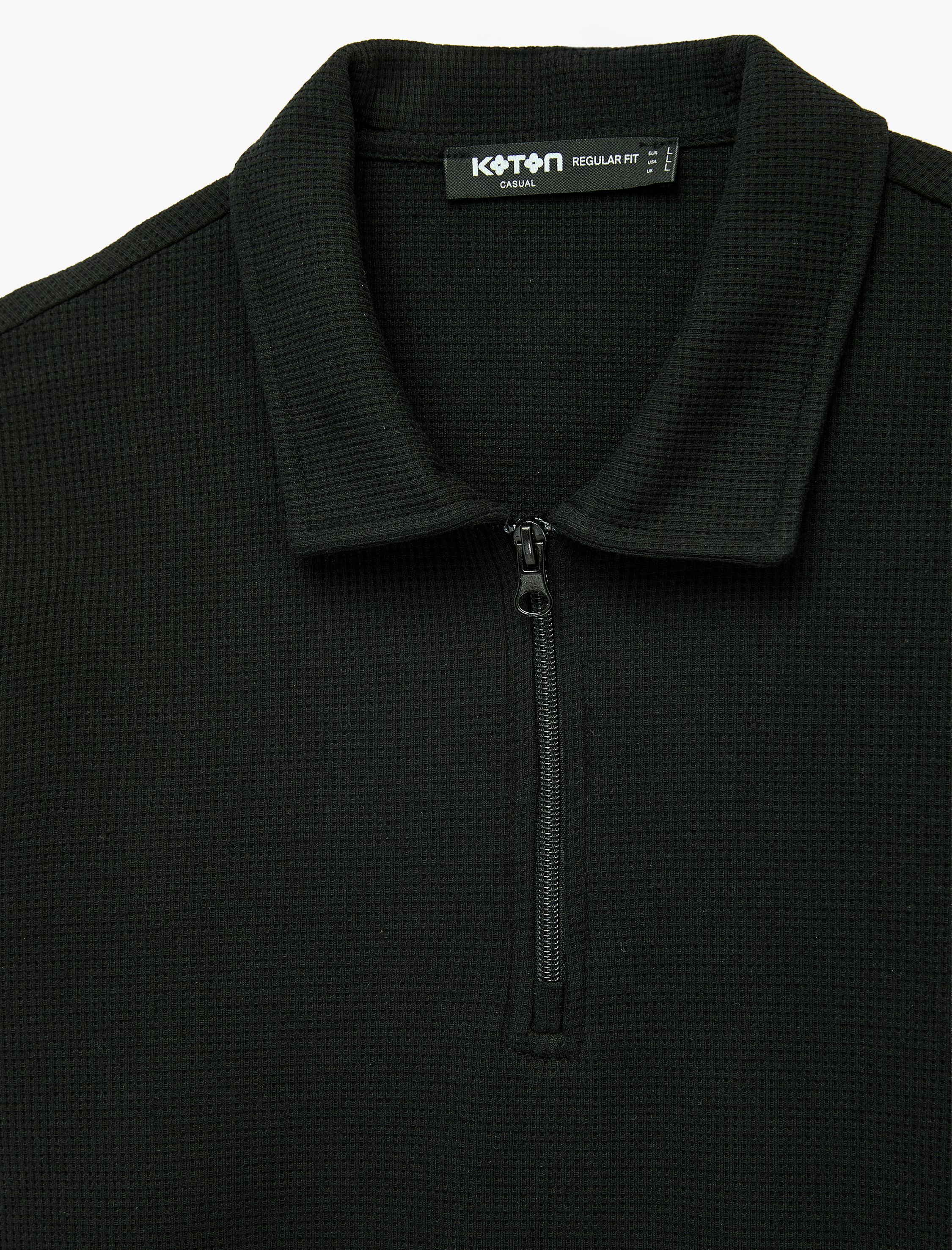   Regular Fit Kısa Kollu Waffle Dokulu Yarım Fermuarlı Polo Yaka Tişört