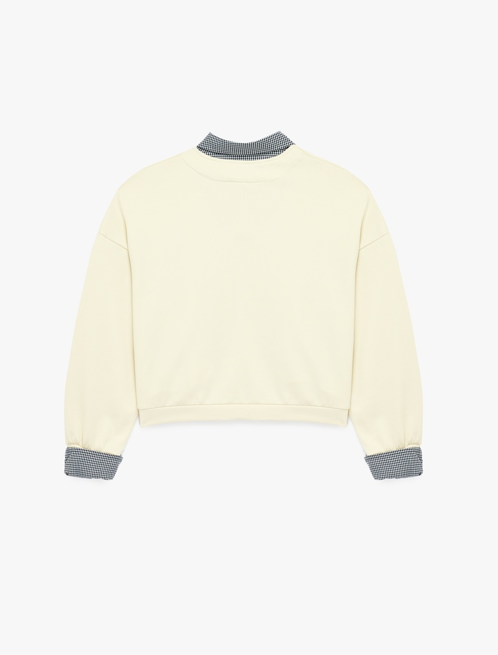  Rahat Kalıp Uzun Kollu Kareli Yaka Detaylı Yarım Fermuarlı Sweatshirt