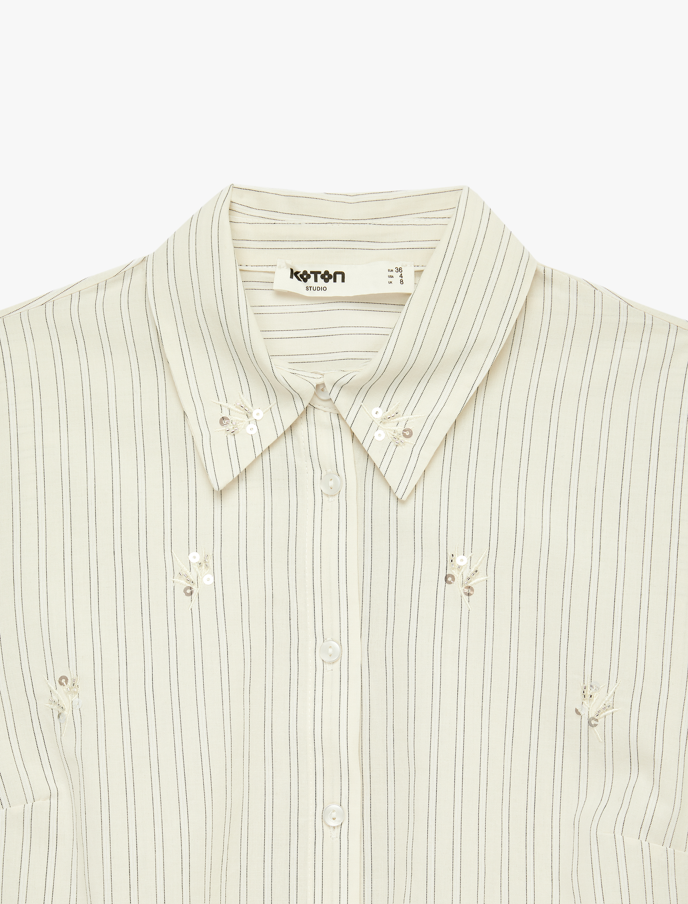   Regular Fit Uzun Kollu Klasik Yaka Çiçek Nakışlı Düğmeli Çizgili Gömlek