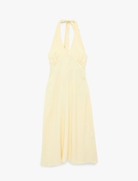 Rahat Kalıp Kolsuz Sırtı Bağlama Detaylı Midi Halter Yaka Elbise