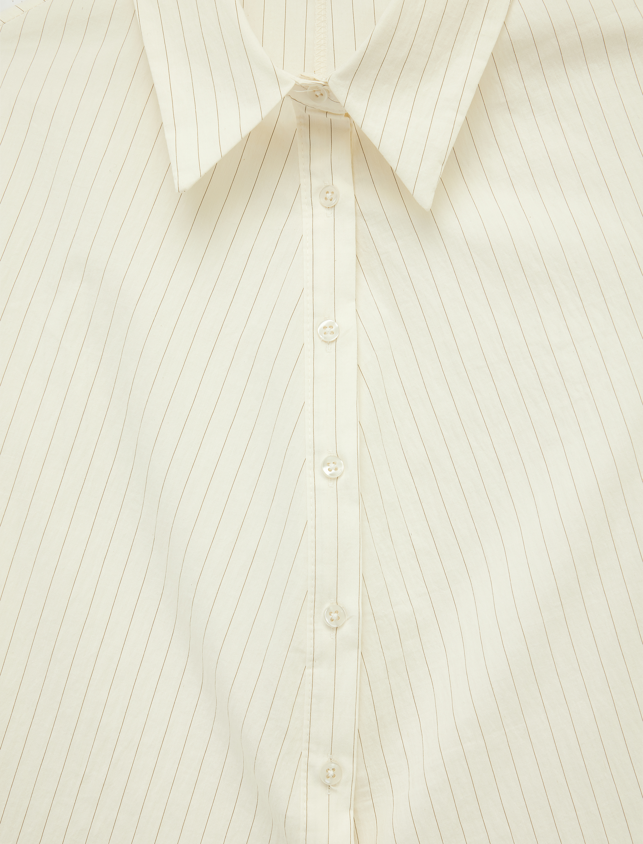   Düğmeli Yırtmaç Detaylı Uzun Kollu Pamuklu Klasik Yaka Çizgili Gömlek