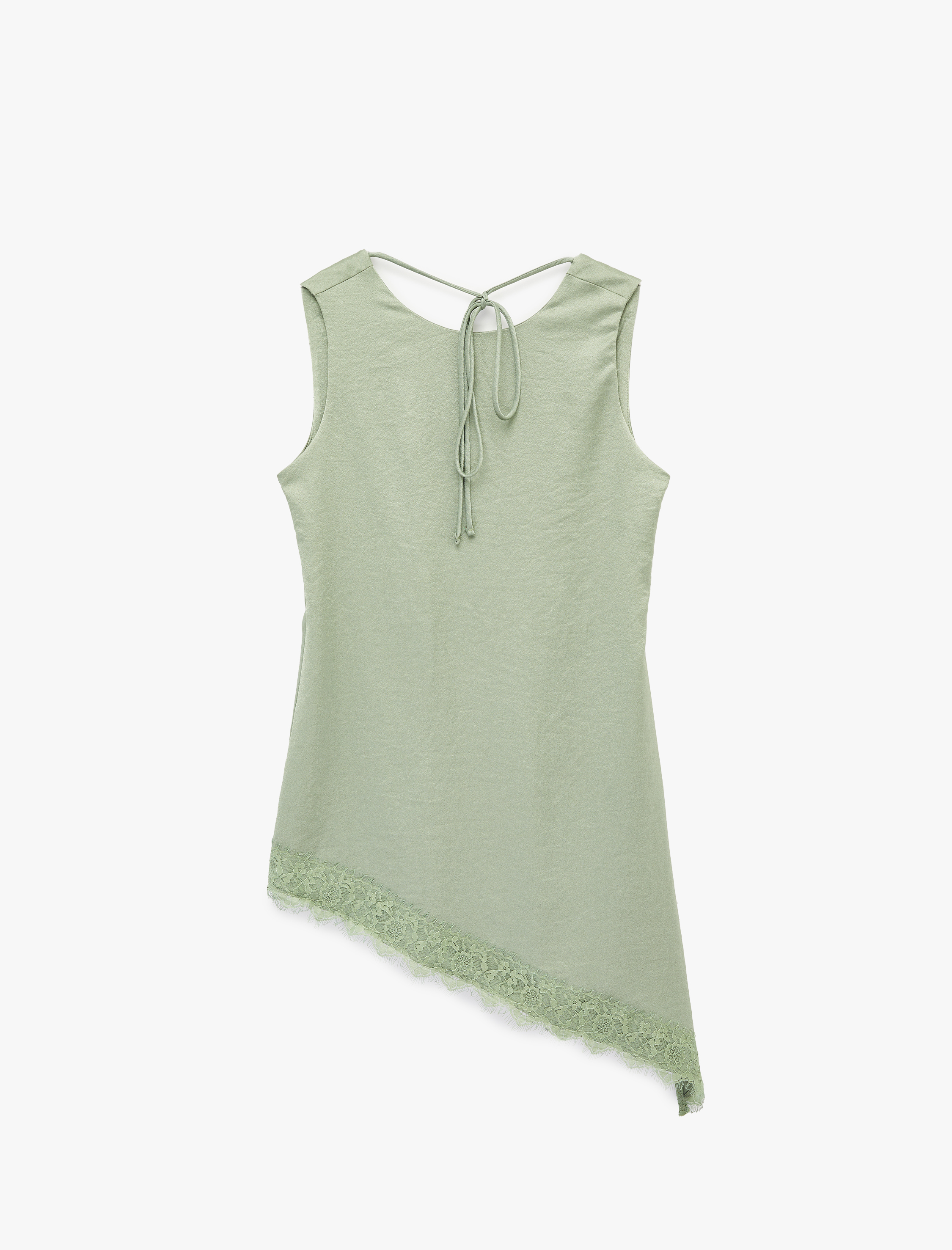   Kolsuz Bisiklet Yaka Asimetrik Kesim Dantelli Saten Bluz