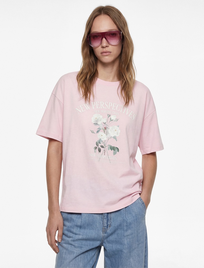  Kısa Kollu Bisiklet Yaka Pamuklu Çiçek Baskılı Oversize Tişört