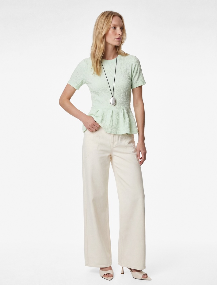  Slim Fit Bisiklet Yaka Kısa Kollu Dokulu Peplum Bluz