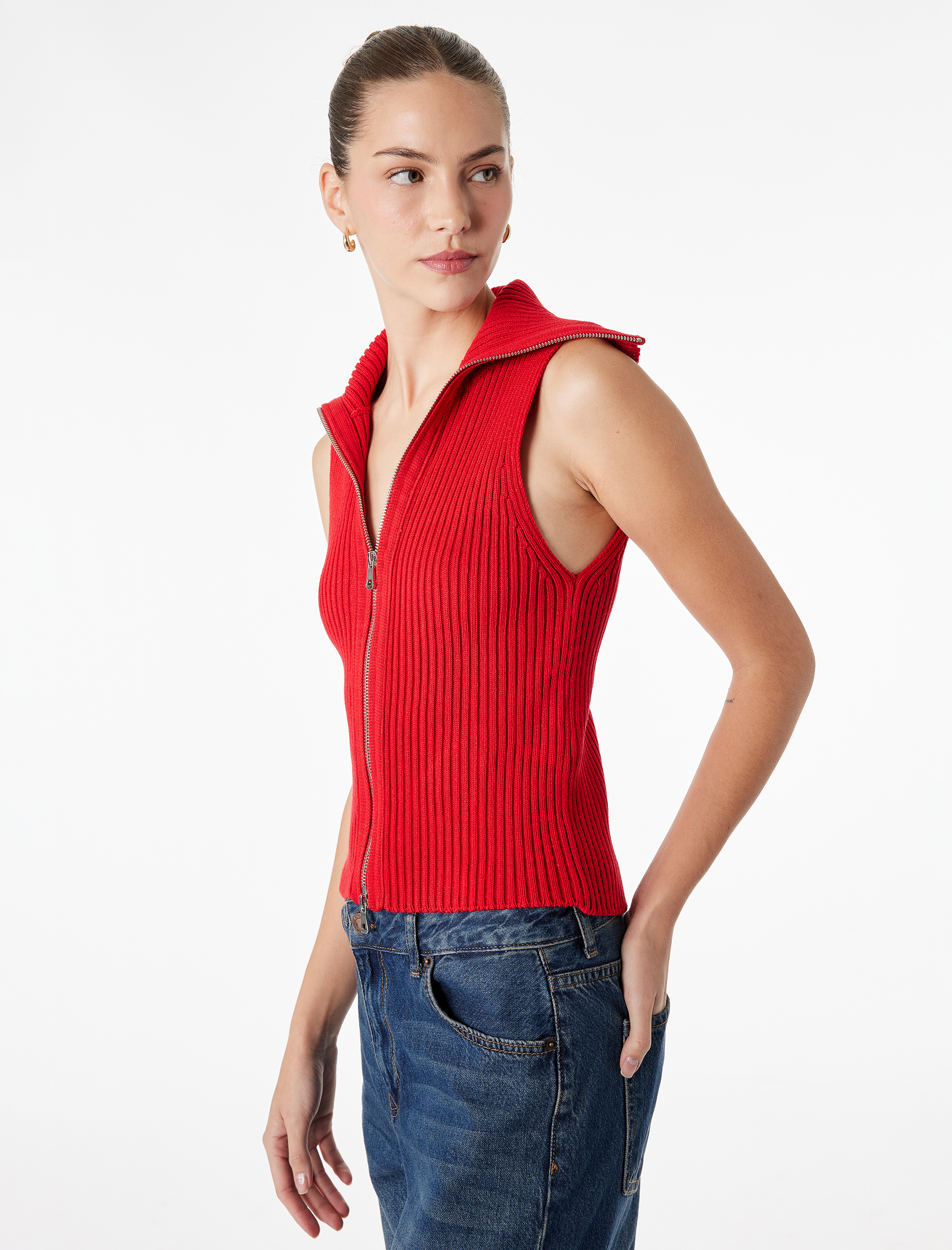   Devrik Yaka Kolsuz Alt ve Üst Fermuar Kapama Detaylı Triko Yelek