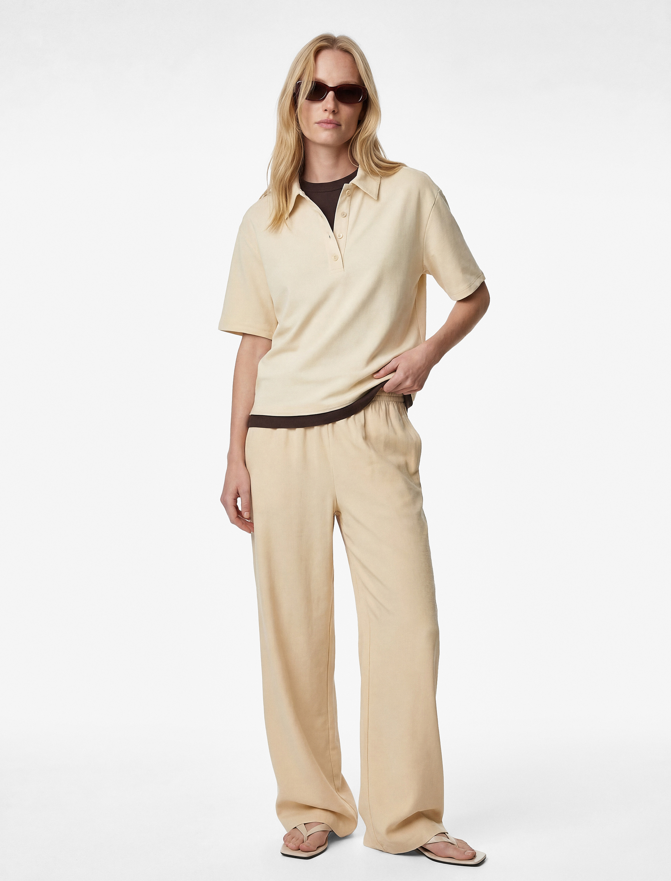   Modal Kumaş Yarım Düğmeli Kısa Kollu Polo Yaka Tişört