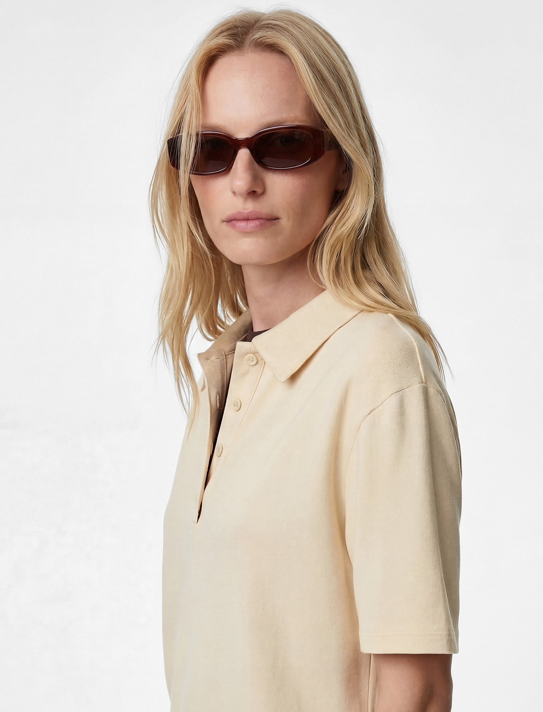   Modal Kumaş Yarım Düğmeli Kısa Kollu Polo Yaka Tişört