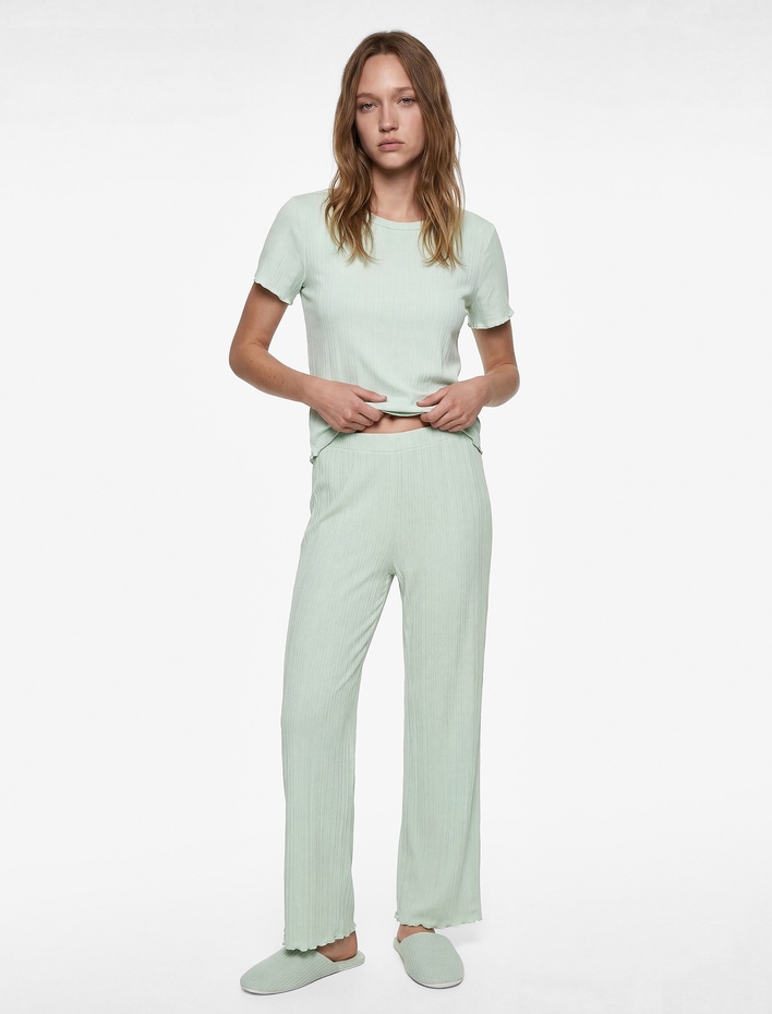  Bisiklet Yaka Kısa Kollu Modal Tişört Pijama Üstü