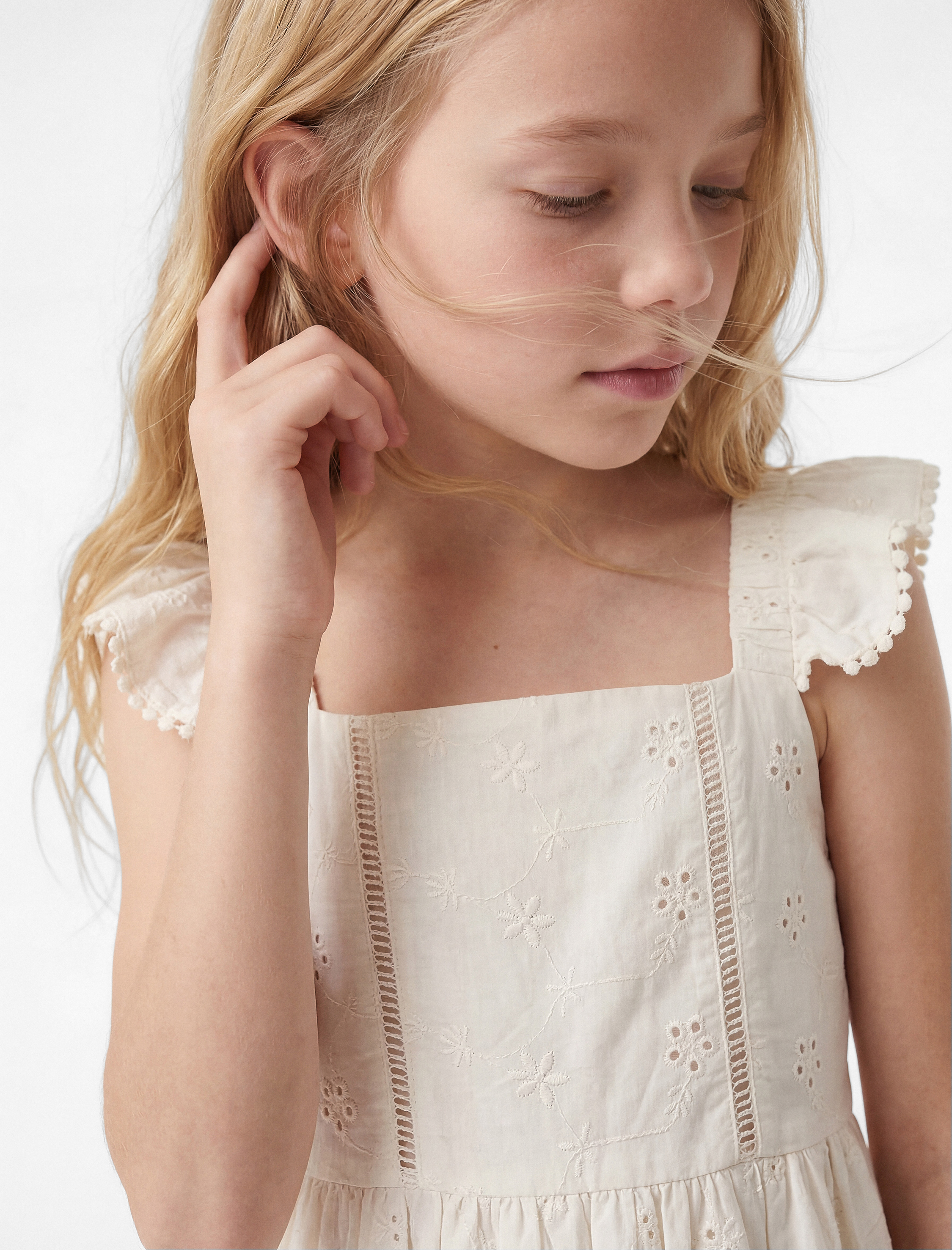  Kız Çocuk Rahat Kalıp Kolsuz Katmanlı Brode Kare Yaka Elbise