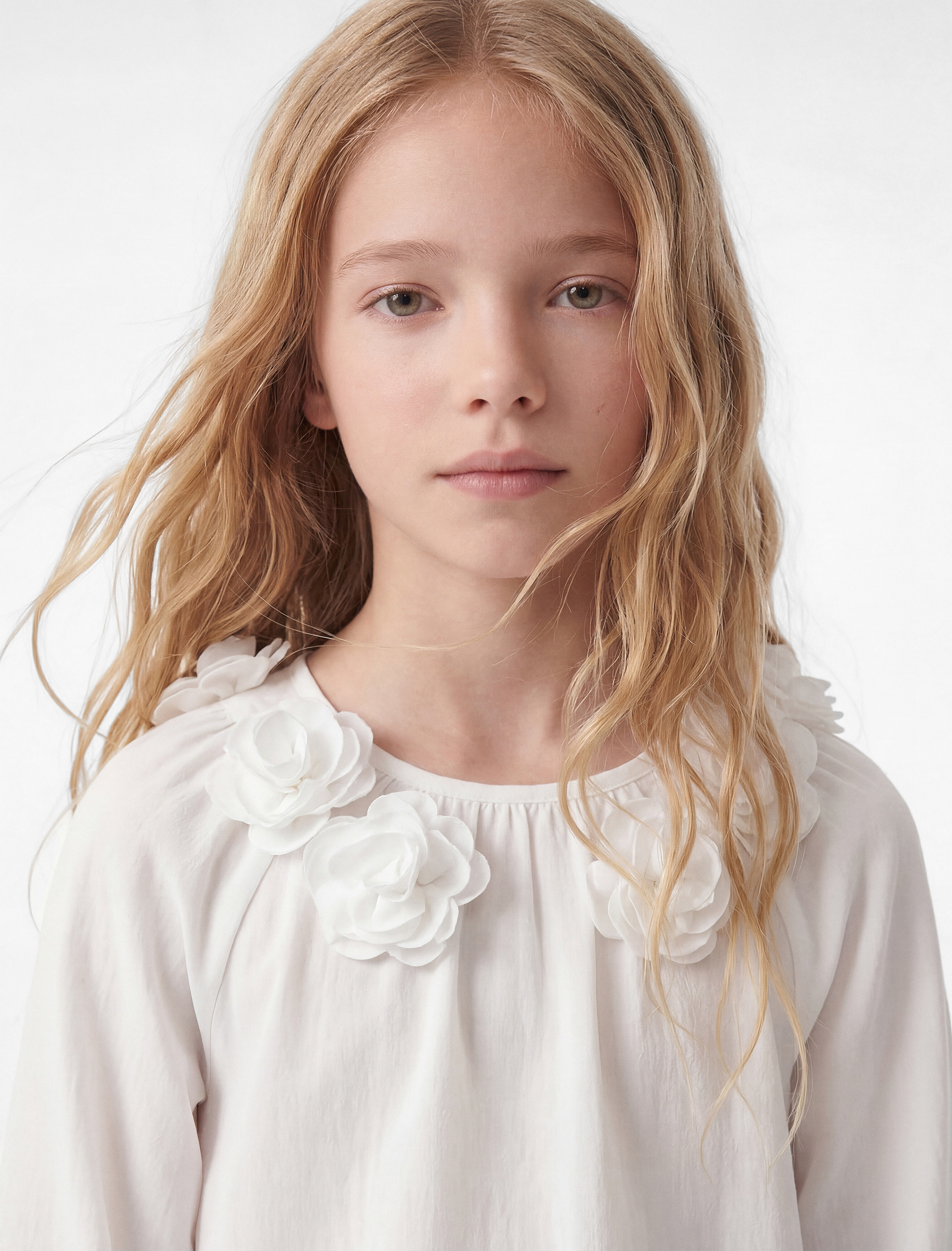  Kız Çocuk Pamuklu Kısa Balon Kollu Lastik Detaylı Bisiklet Yaka Çiçekli Poplin Bluz