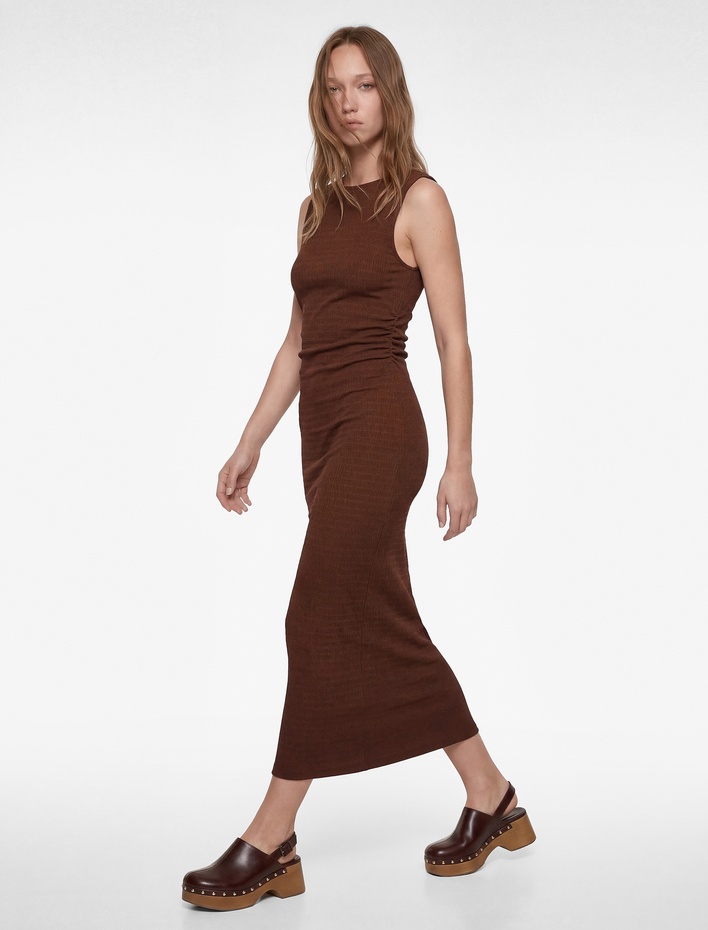  Bürümcük Kolsuz Dik Yaka Midi Bodycon Elbise