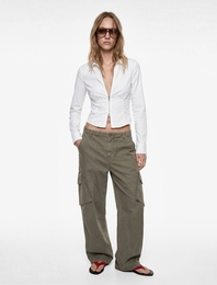 Uzun Kollu Fermuarlı Slim Fit Crop Gömlek