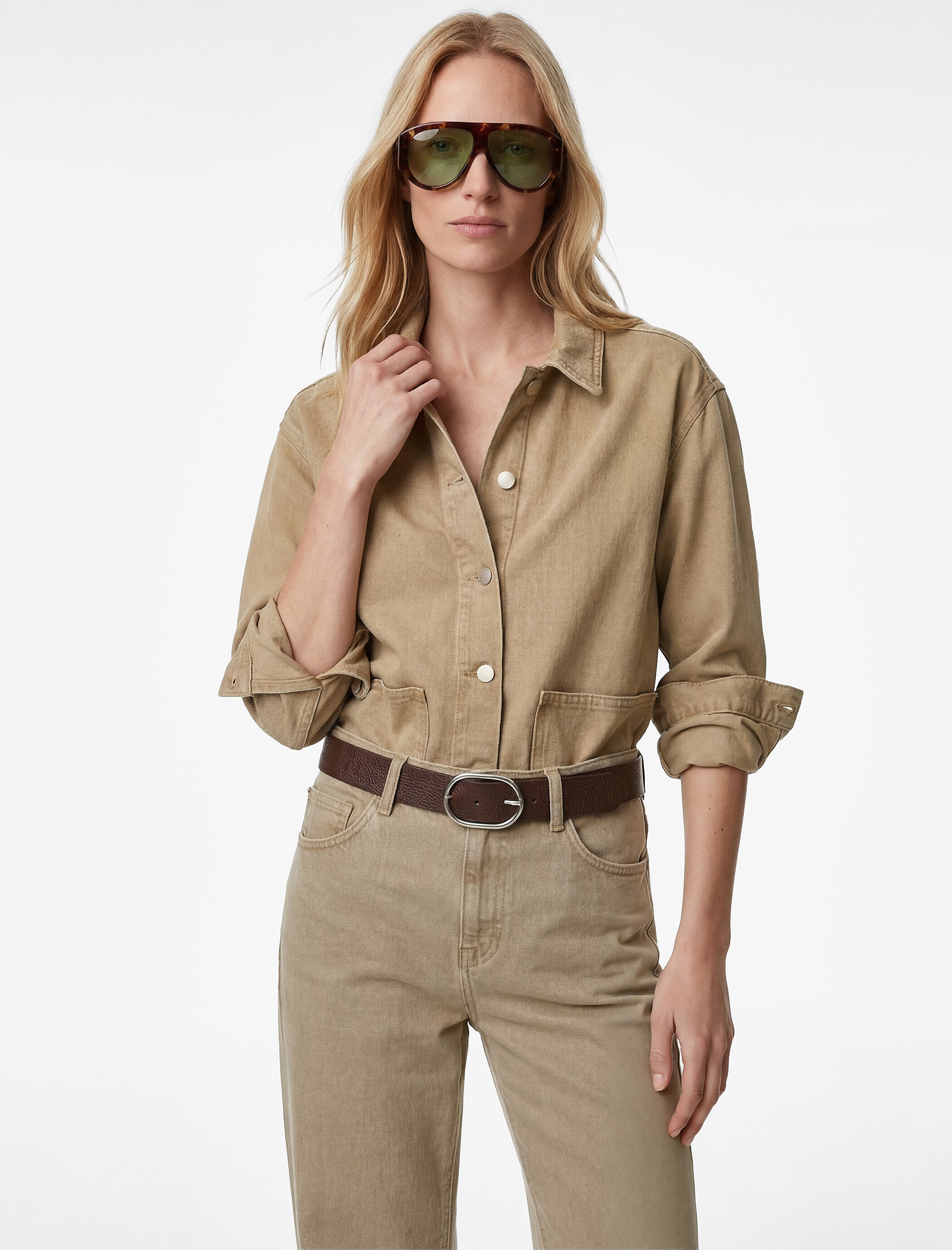 Pamuklu Uzun Kollu Klasik Yaka Düğmeli Cep Detaylı Denim Ceket