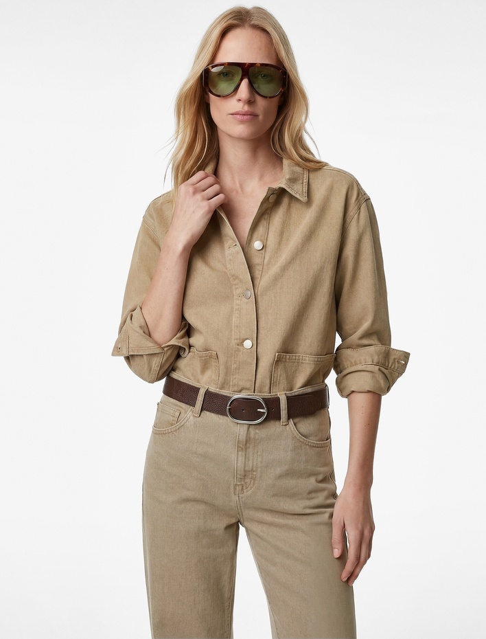  Pamuklu Uzun Kollu Klasik Yaka Düğmeli Cep Detaylı Denim Ceket