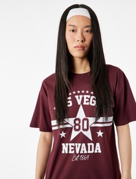 Rahat Kalıp Kısa Kollu Bisiklet Yaka Pamuklu Baskılı Tişört