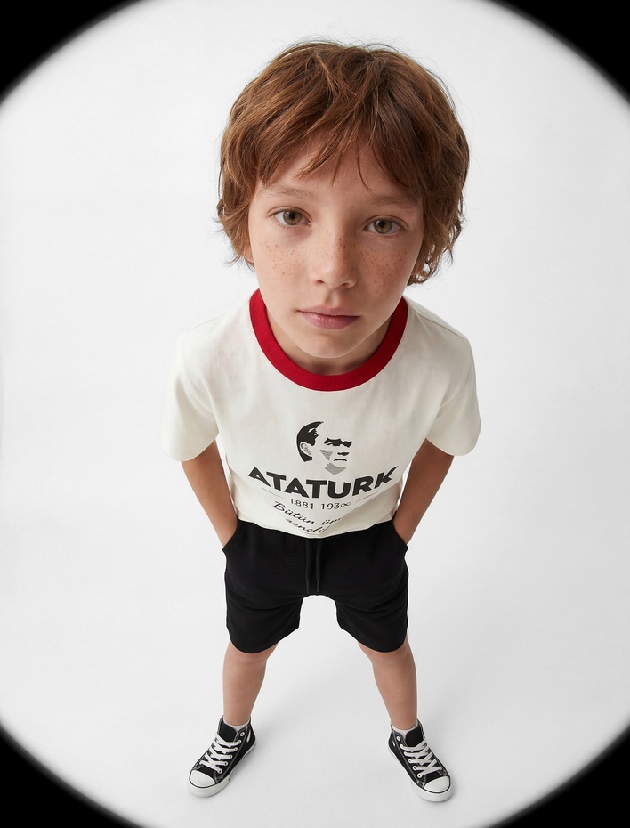 Erkek Çocuk Pamuklu Kısa Kollu Bisiklet Yaka Atatürk Baskılı Tişört