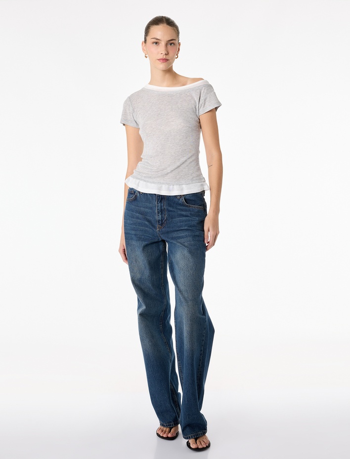  Slim Fit Kontrast Detaylı Kısa Kollu Kayık Yaka Tişört