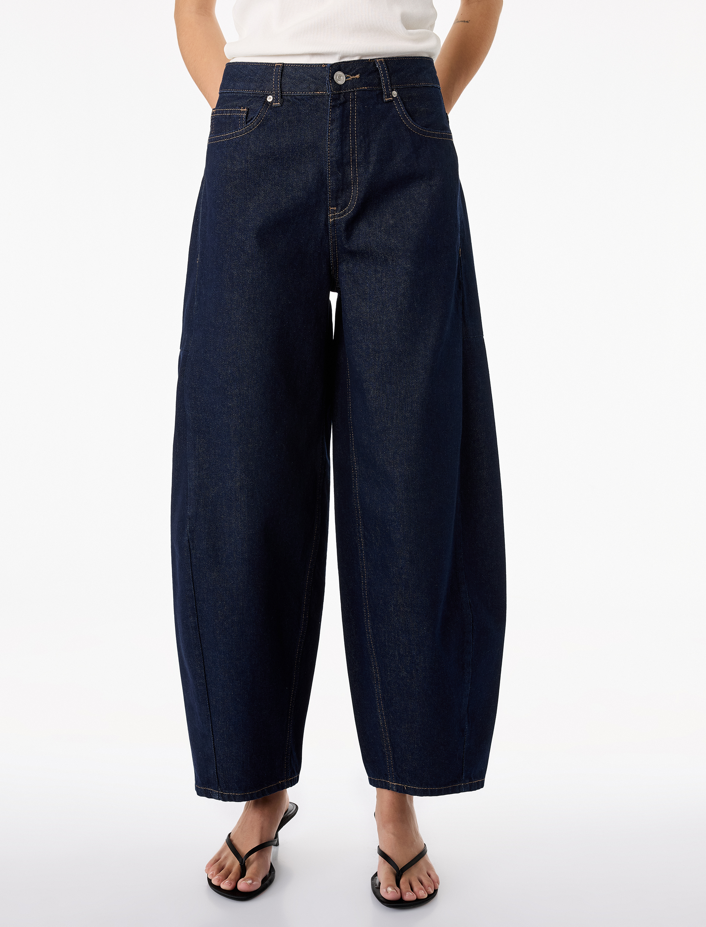   Pamuklu Normal Paça Cepli Düğmeli Balon Denim Pantolon - Balloon Fit Jean