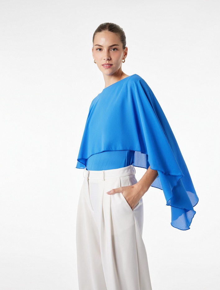  Slim Fit Yuvarlak Yaka Tül Detaylı Asimetrik Kesim Pelerin Bodysuit