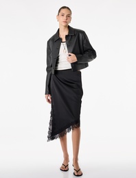 Asimetrik Kesim Normal Bel Dantel Detaylı Saten Etek