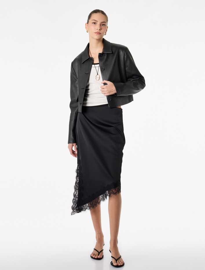  Asimetrik Kesim Normal Bel Dantel Detaylı Saten Etek