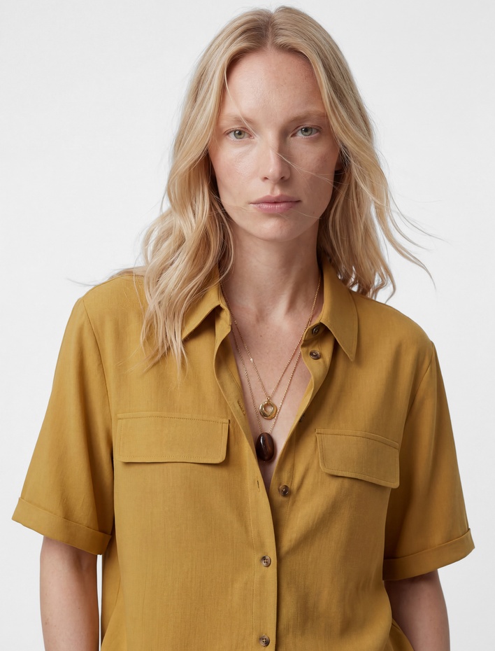  Viskon Karışımlı Düğmeli Cep Detaylı Kısa Kollu Gömlek Yaka Bluz