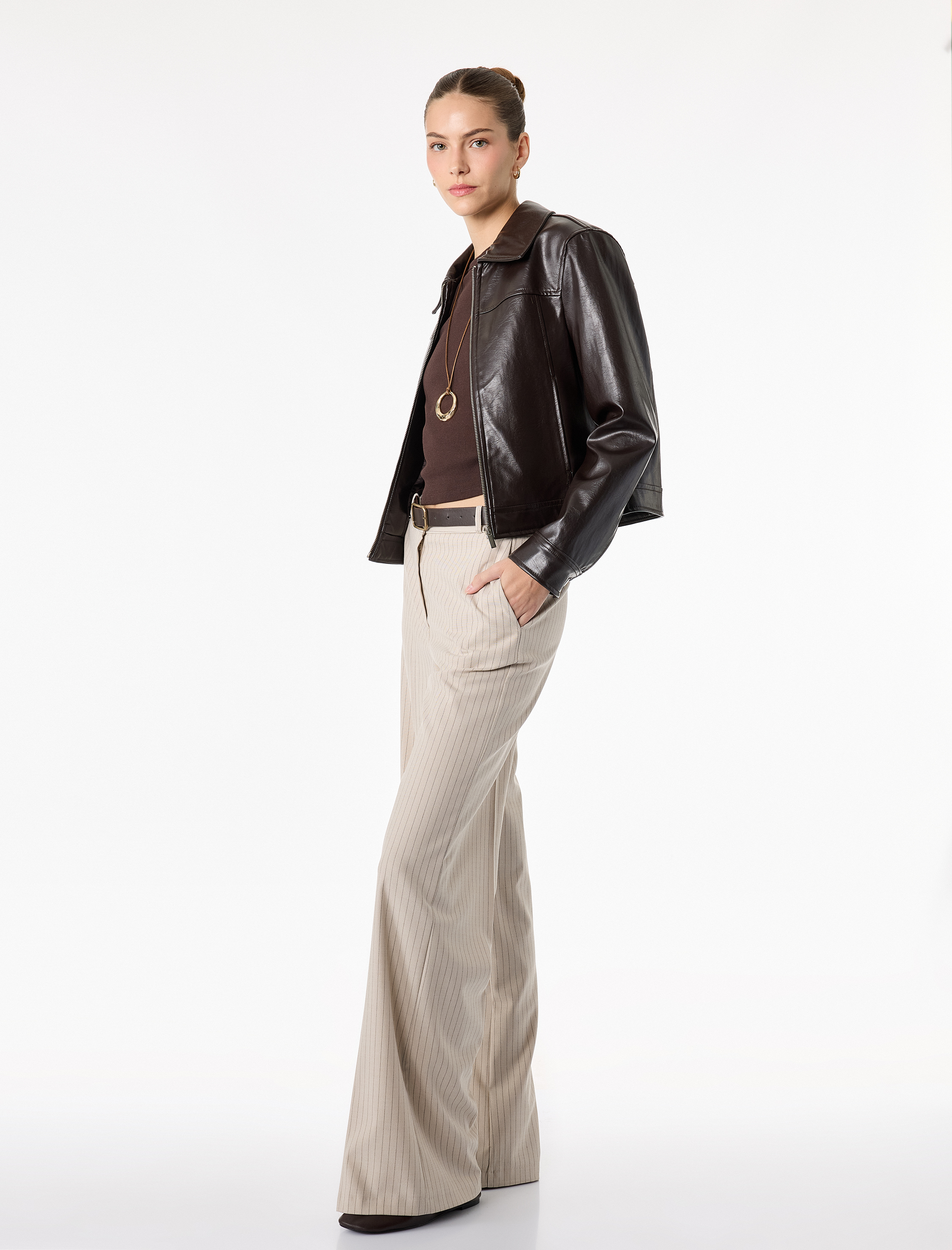   Cepli Kemer Detaylı Uzun Düz Paça Kumaş Pantolon