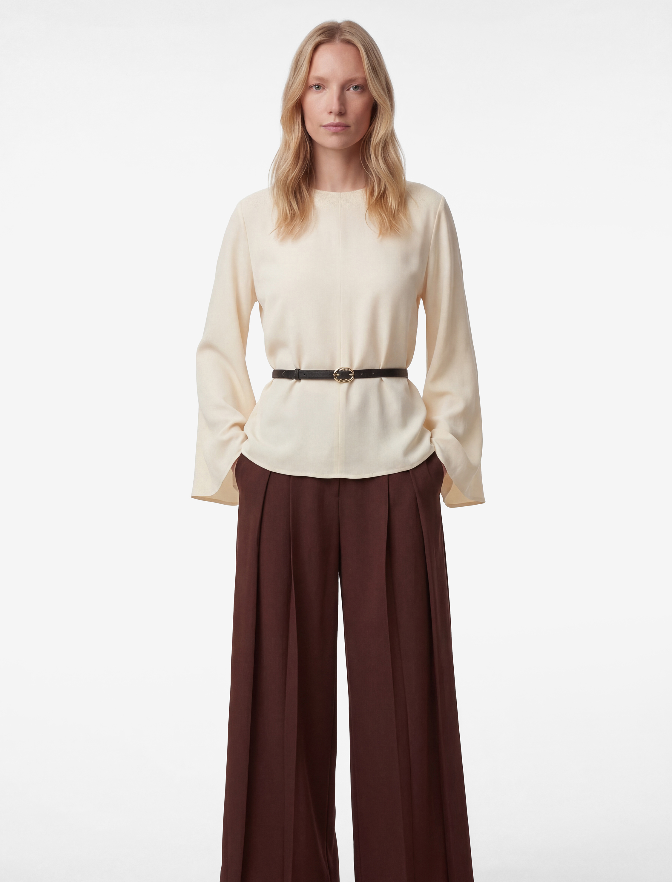   Uzun Yarasa Kollu Bisiklet Yaka Viskon Kemer Detaylı Volanlı Oversize Bluz